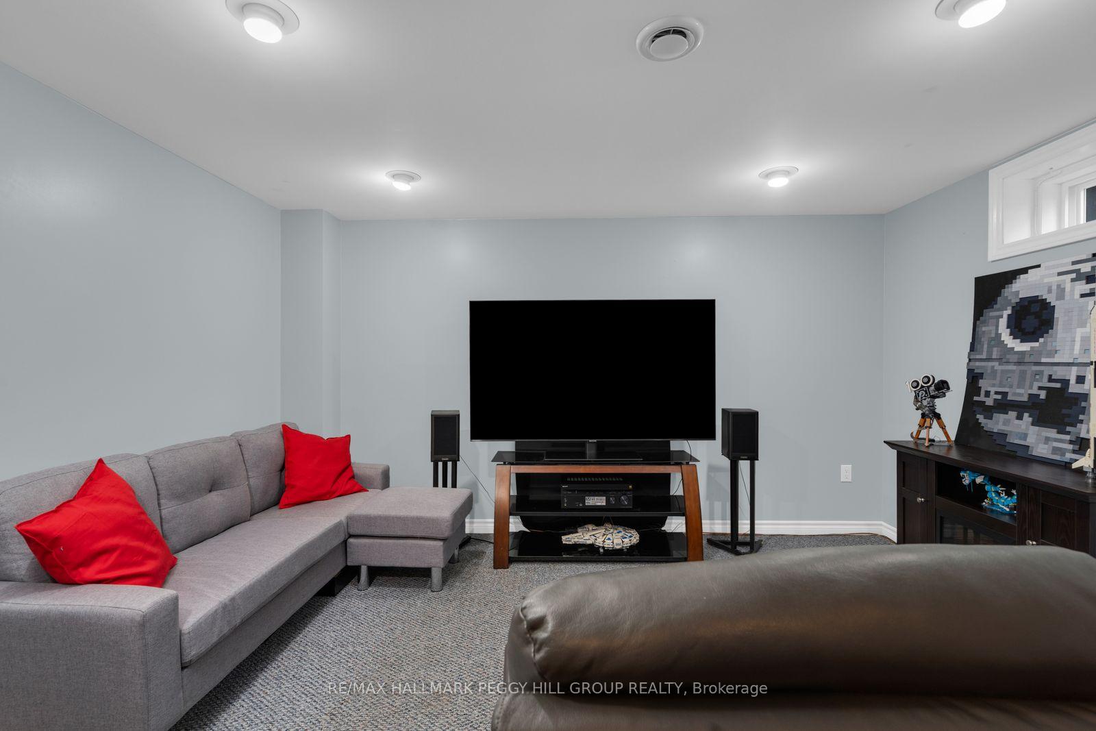 Photo 11 of 104 Leslie Avenue, Barrie, Holly — HOMEH