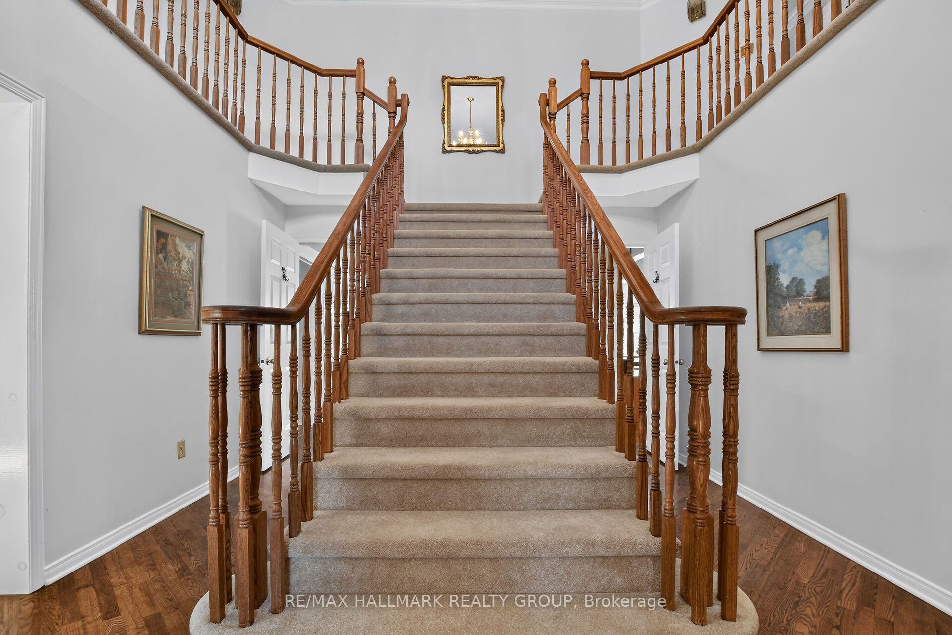 Photo 3 of 20 Halldorson Crescent, Ottawa, Kanata - Kanata Lakes/Heritage Hills — HOMEH