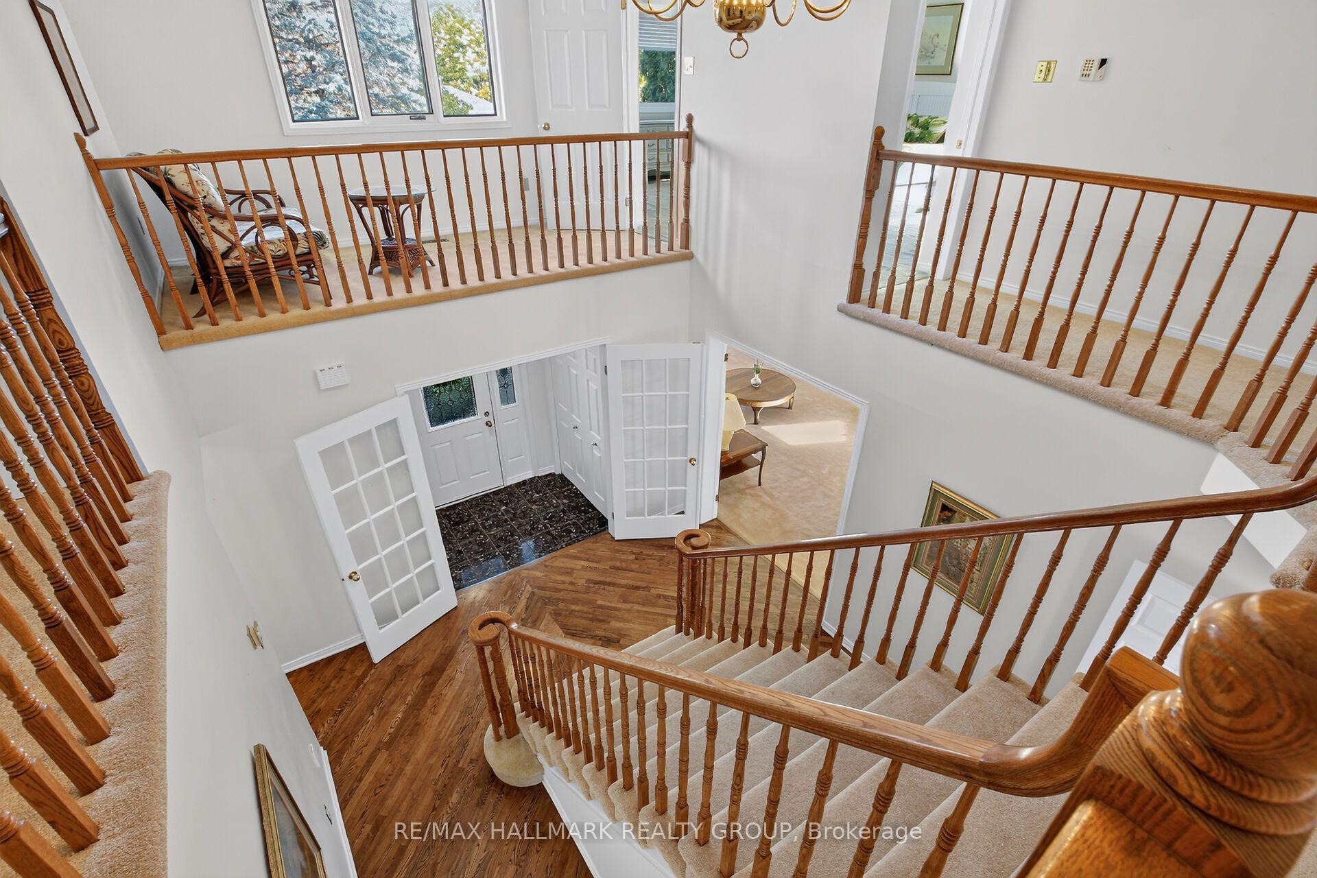 Photo 4 of 20 Halldorson Crescent, Ottawa, Kanata - Kanata Lakes/Heritage Hills — HOMEH