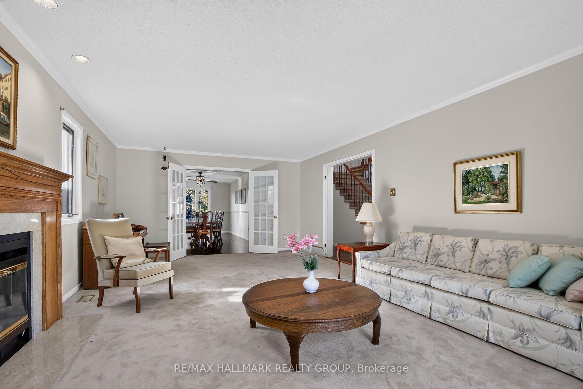Photo 7 of 20 Halldorson Crescent, Ottawa, Kanata - Kanata Lakes/Heritage Hills — HOMEH