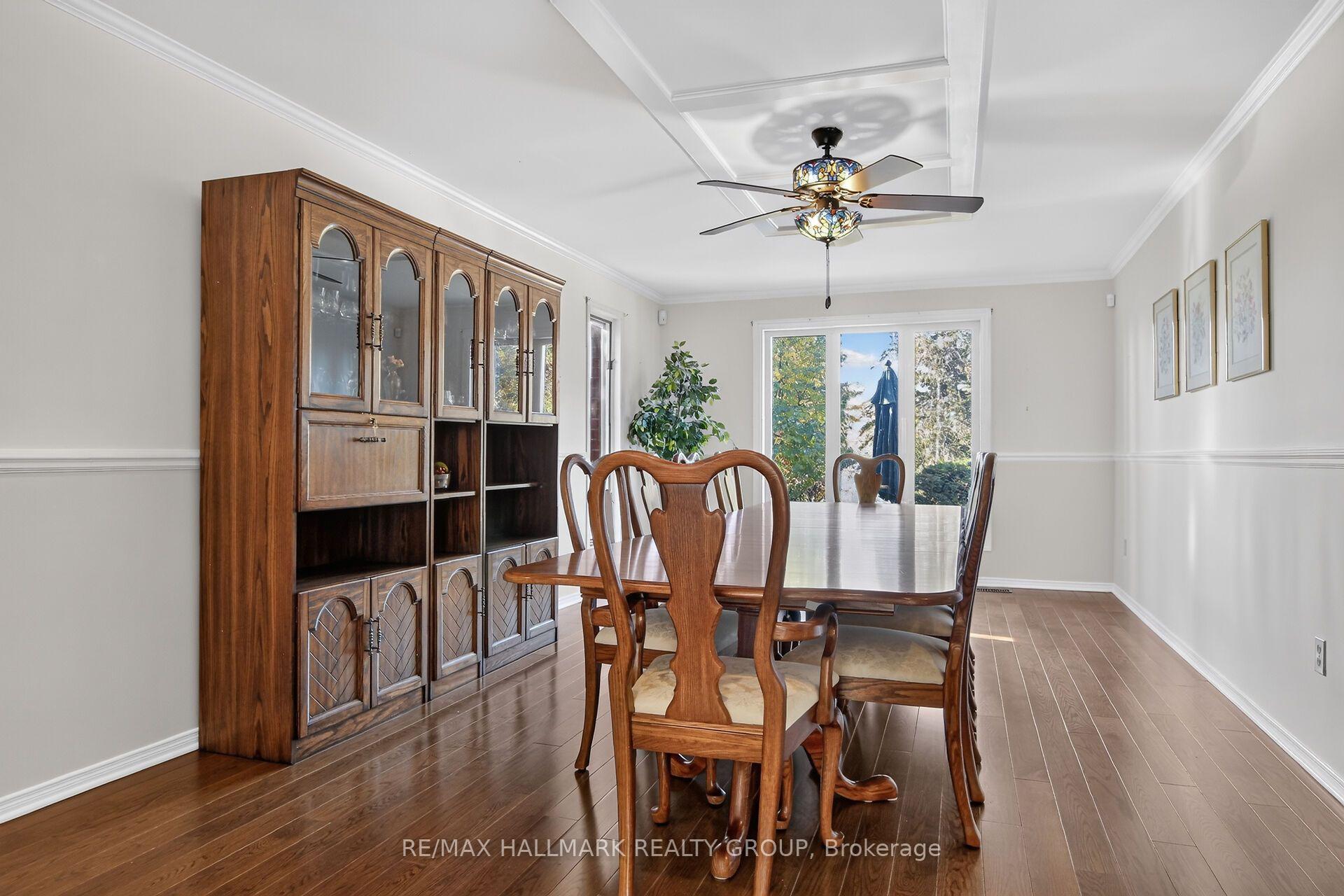 Photo 9 of 20 Halldorson Crescent, Ottawa, Kanata - Kanata Lakes/Heritage Hills — HOMEH