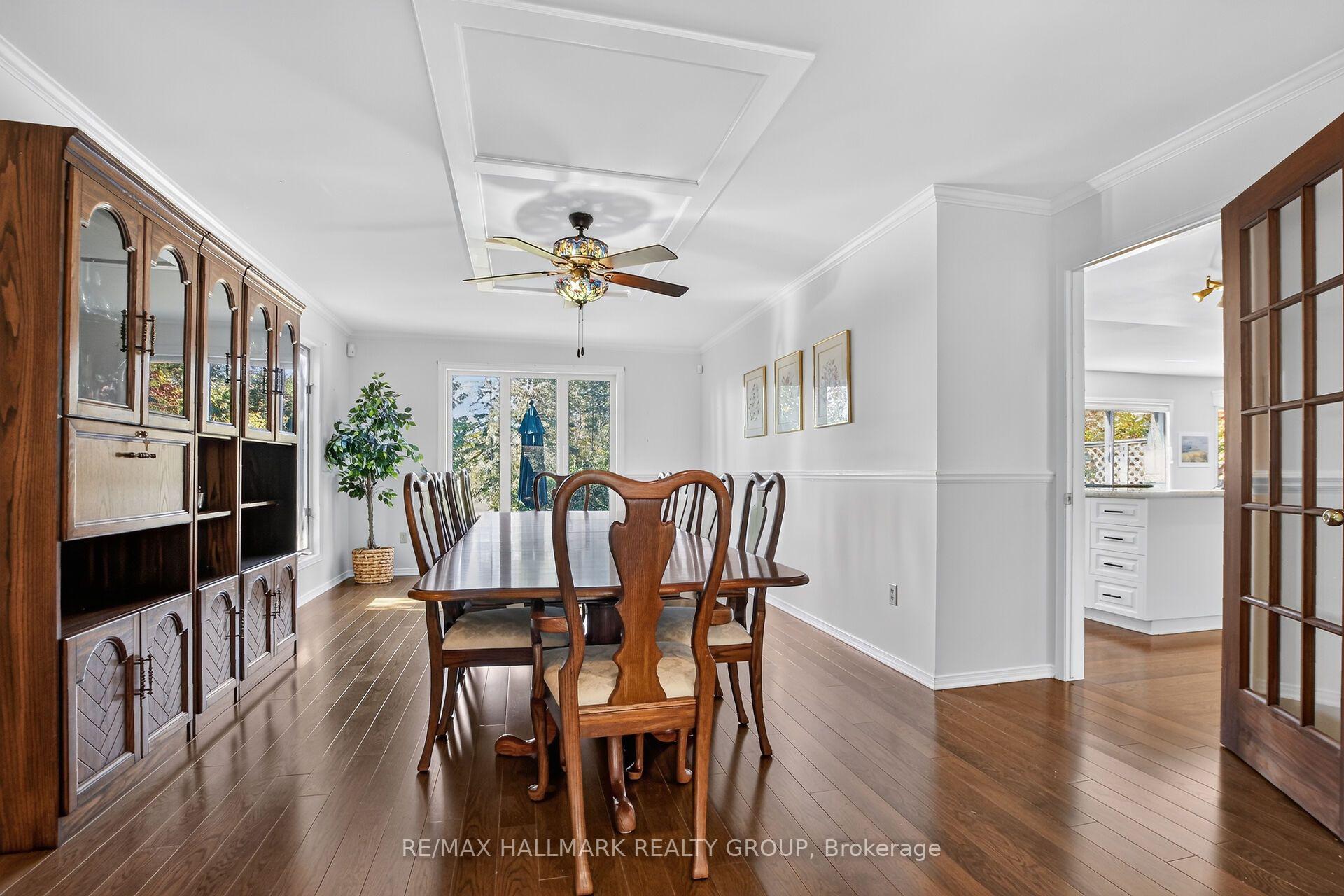 Photo 10 of 20 Halldorson Crescent, Ottawa, Kanata - Kanata Lakes/Heritage Hills — HOMEH