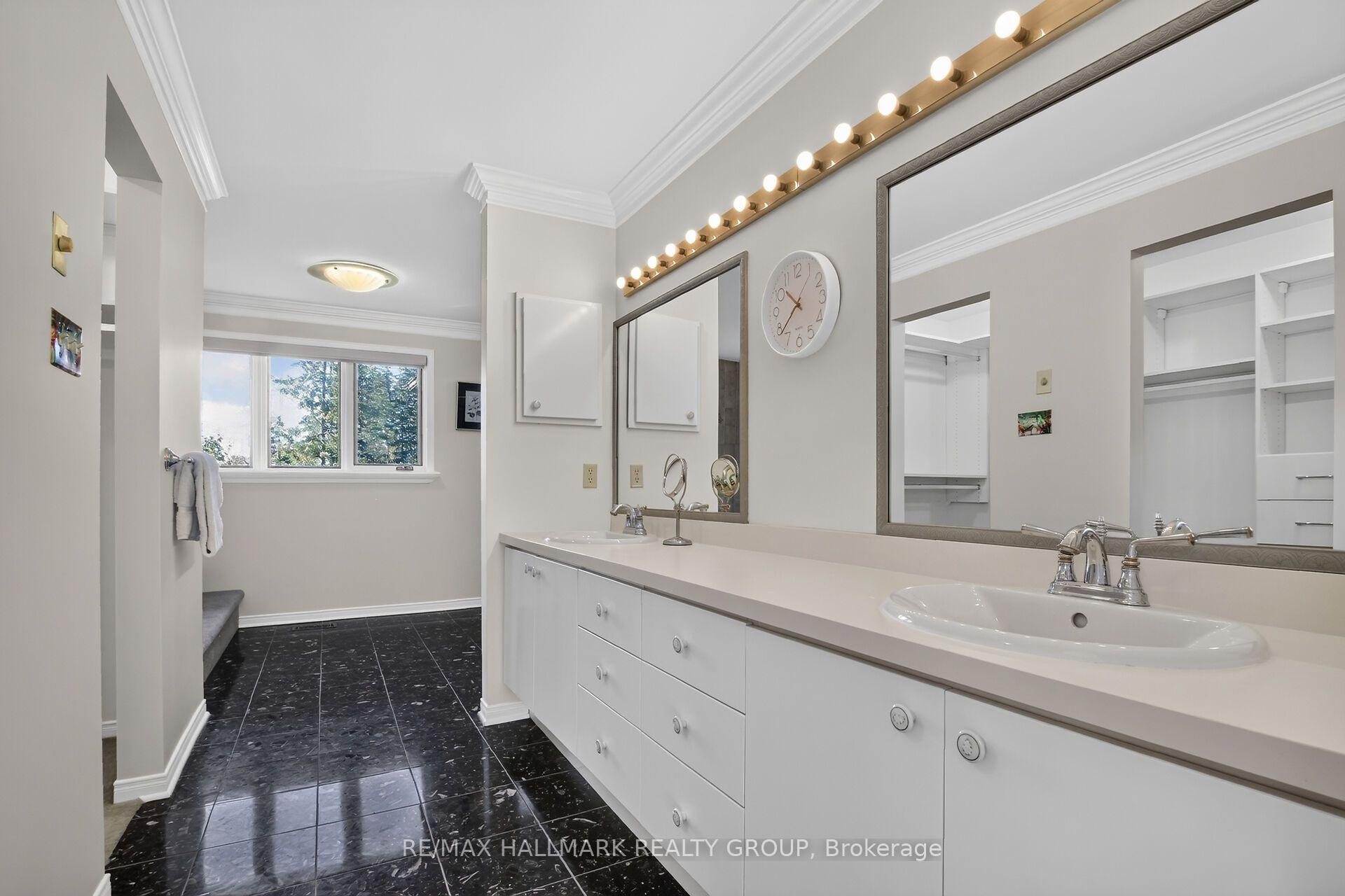 Photo 30 of 20 Halldorson Crescent, Ottawa, Kanata - Kanata Lakes/Heritage Hills — HOMEH