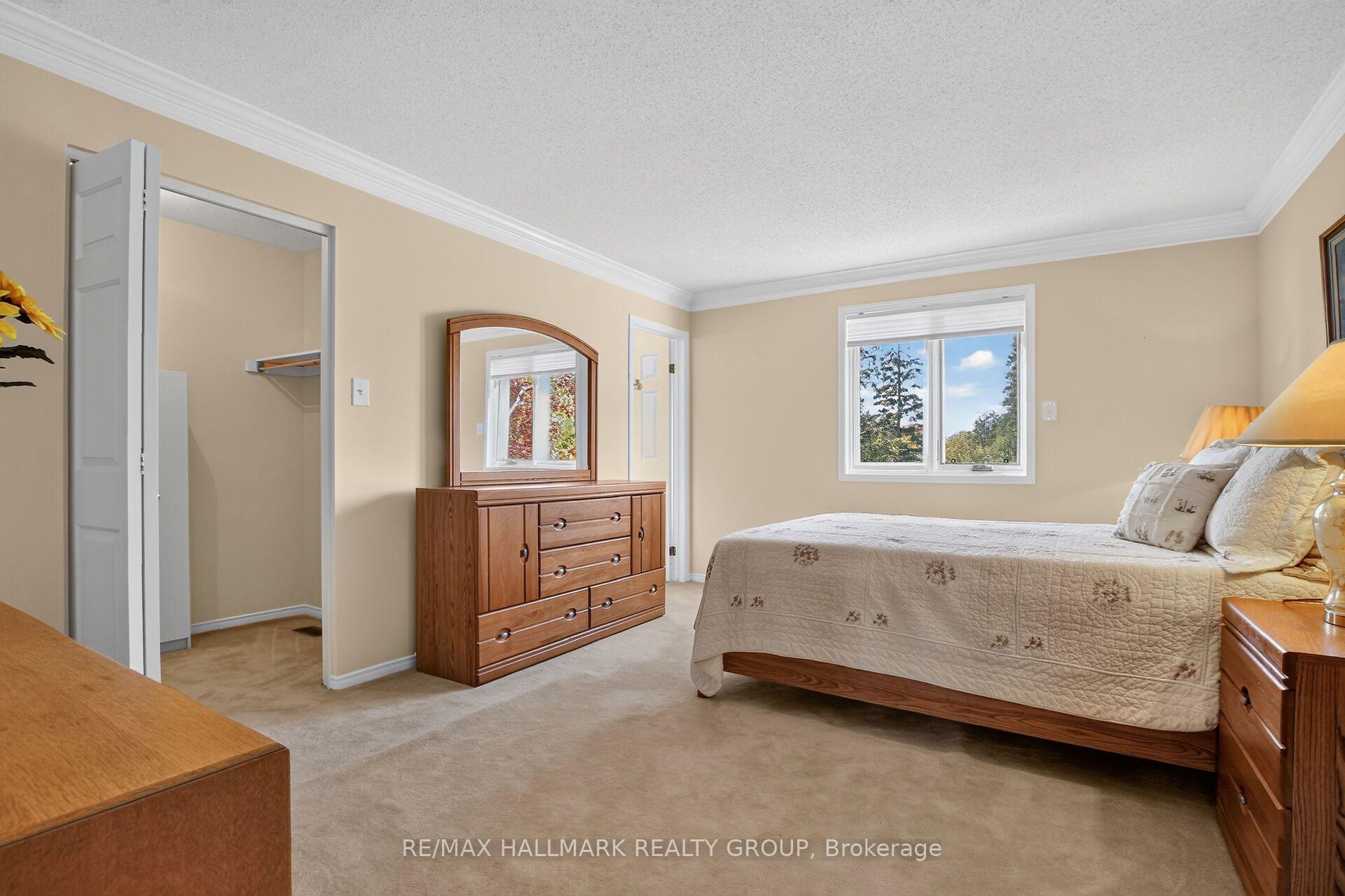 Photo 32 of 20 Halldorson Crescent, Ottawa, Kanata - Kanata Lakes/Heritage Hills — HOMEH