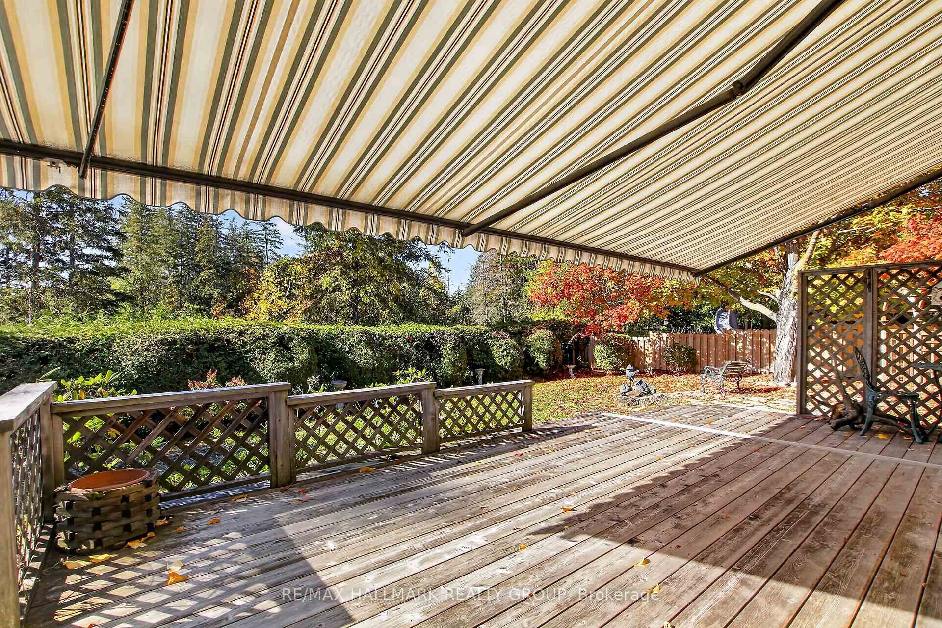 Photo 36 of 20 Halldorson Crescent, Ottawa, Kanata - Kanata Lakes/Heritage Hills — HOMEH