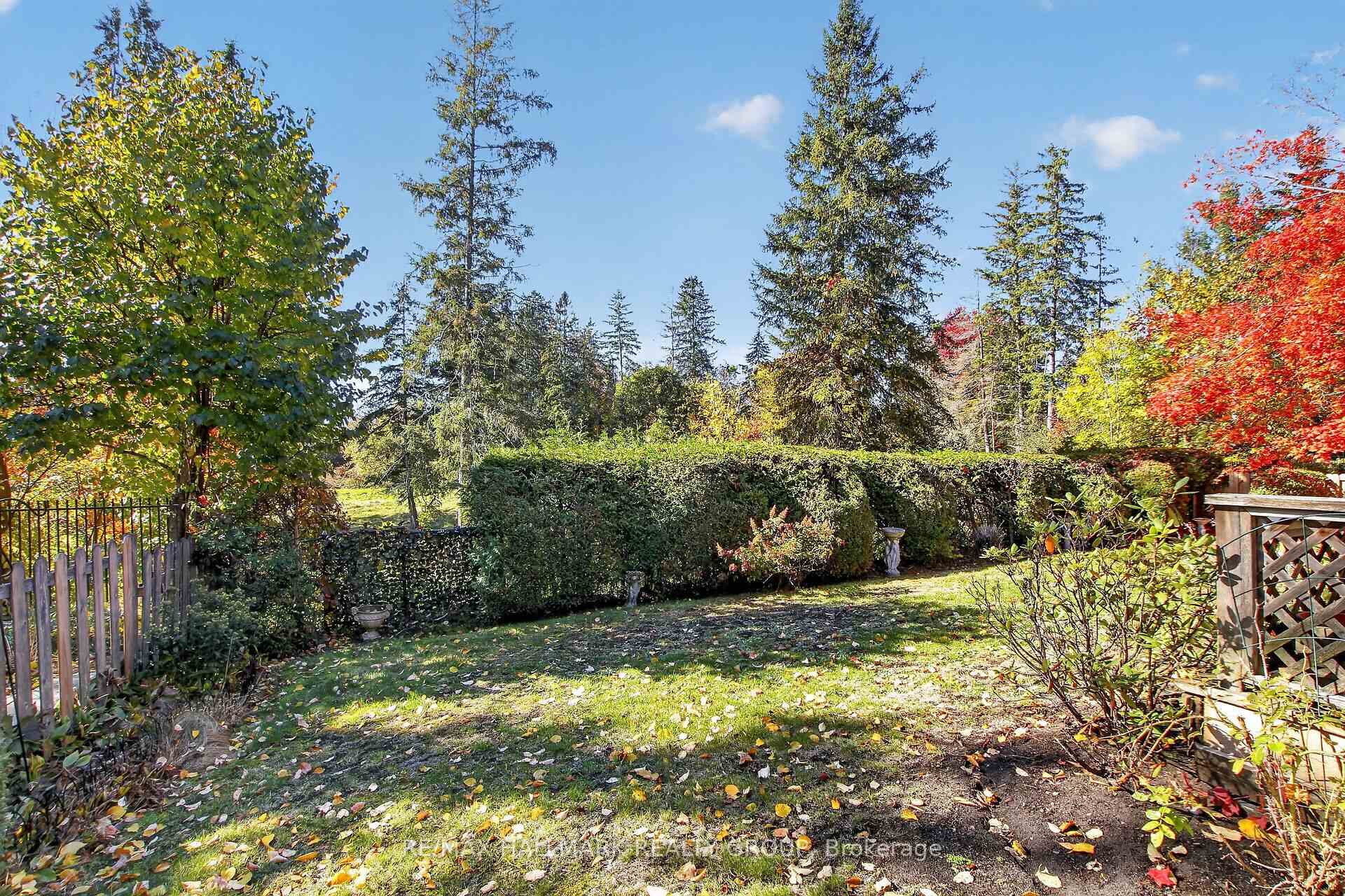 Photo 37 of 20 Halldorson Crescent, Ottawa, Kanata - Kanata Lakes/Heritage Hills — HOMEH