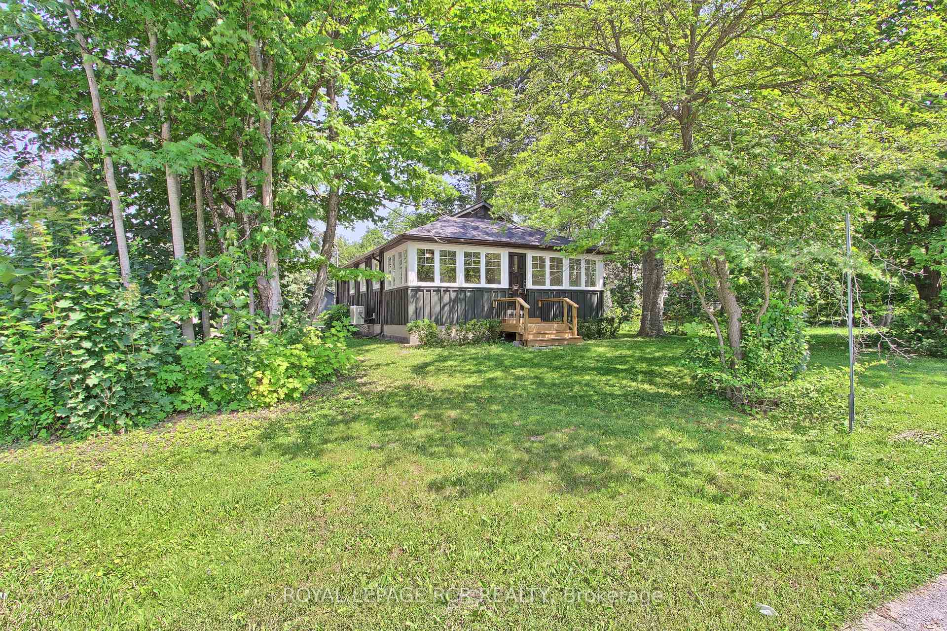 Photo 4 of 3967 Algonquin Avenue, Innisfil, Rural Innisfil — HOMEH