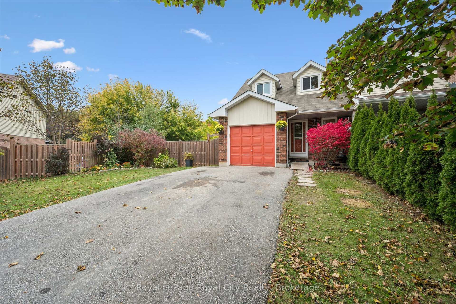Photo 4 of 41 Grandridge Crescent, Guelph, Willow West/Sugarbush/West Acres — HOMEH