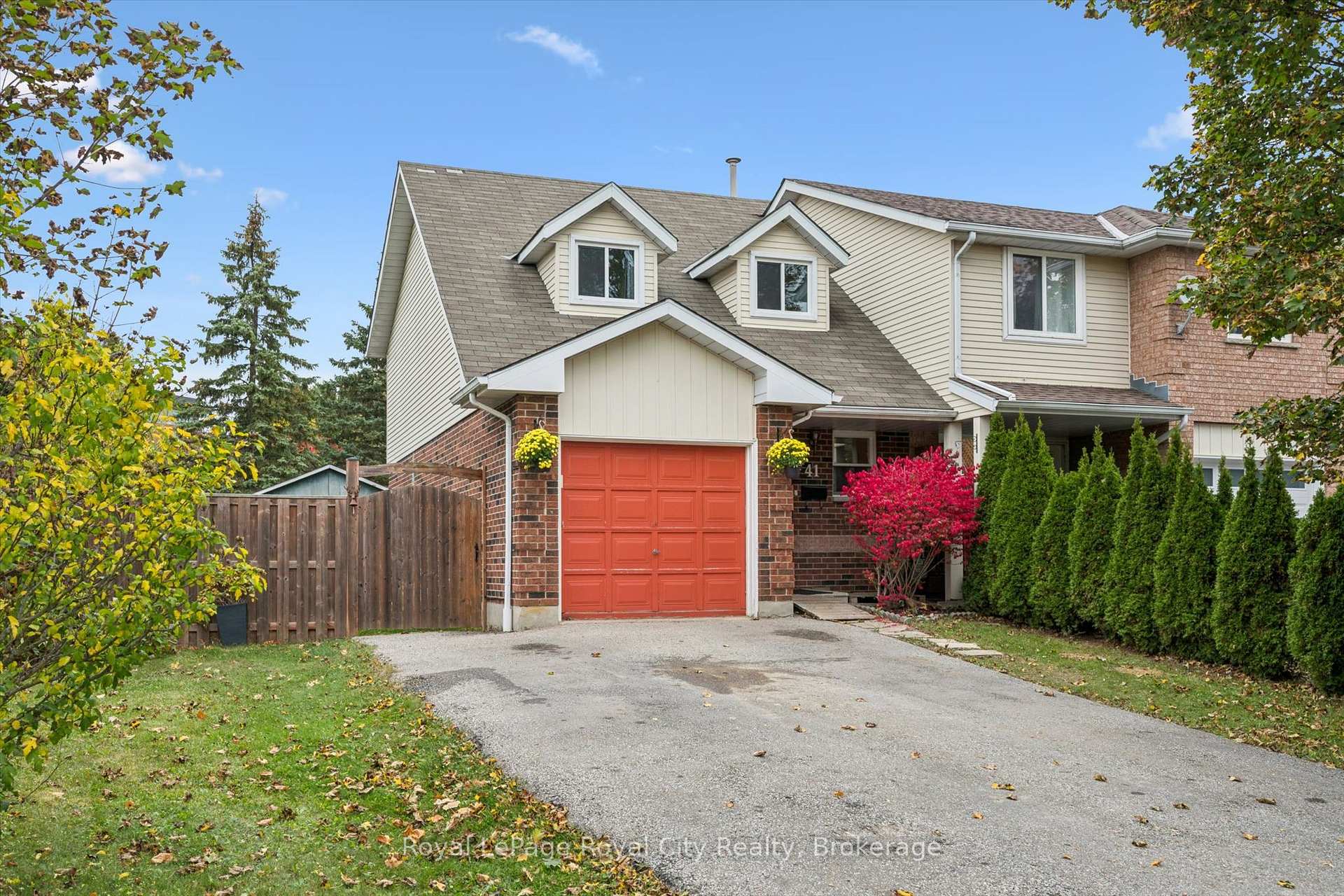 Photo 5 of 41 Grandridge Crescent, Guelph, Willow West/Sugarbush/West Acres — HOMEH
