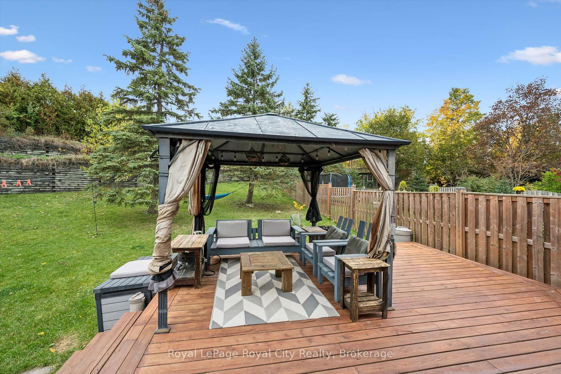 Photo 37 of 41 Grandridge Crescent, Guelph, Willow West/Sugarbush/West Acres — HOMEH