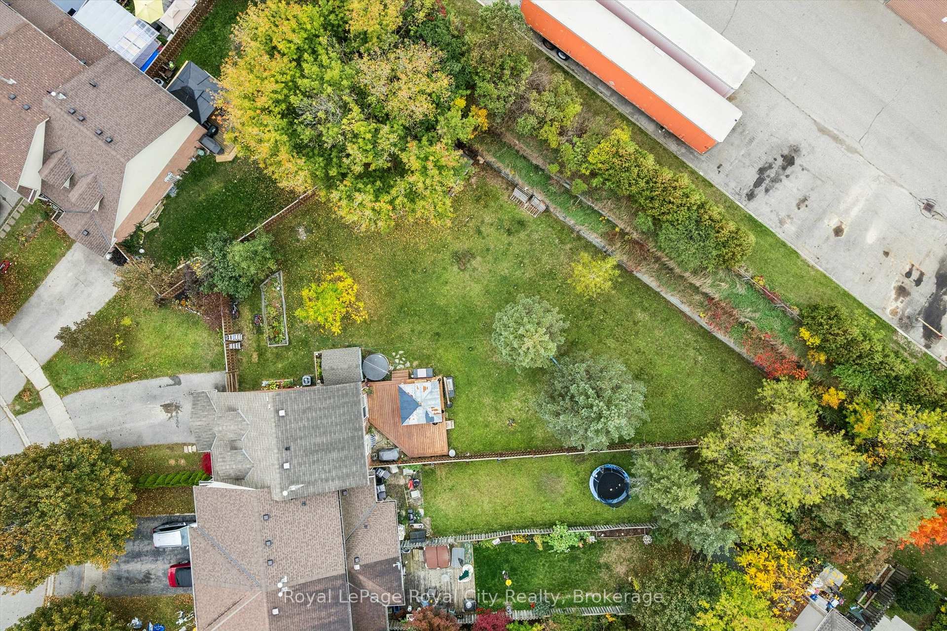 Photo 39 of 41 Grandridge Crescent, Guelph, Willow West/Sugarbush/West Acres — HOMEH