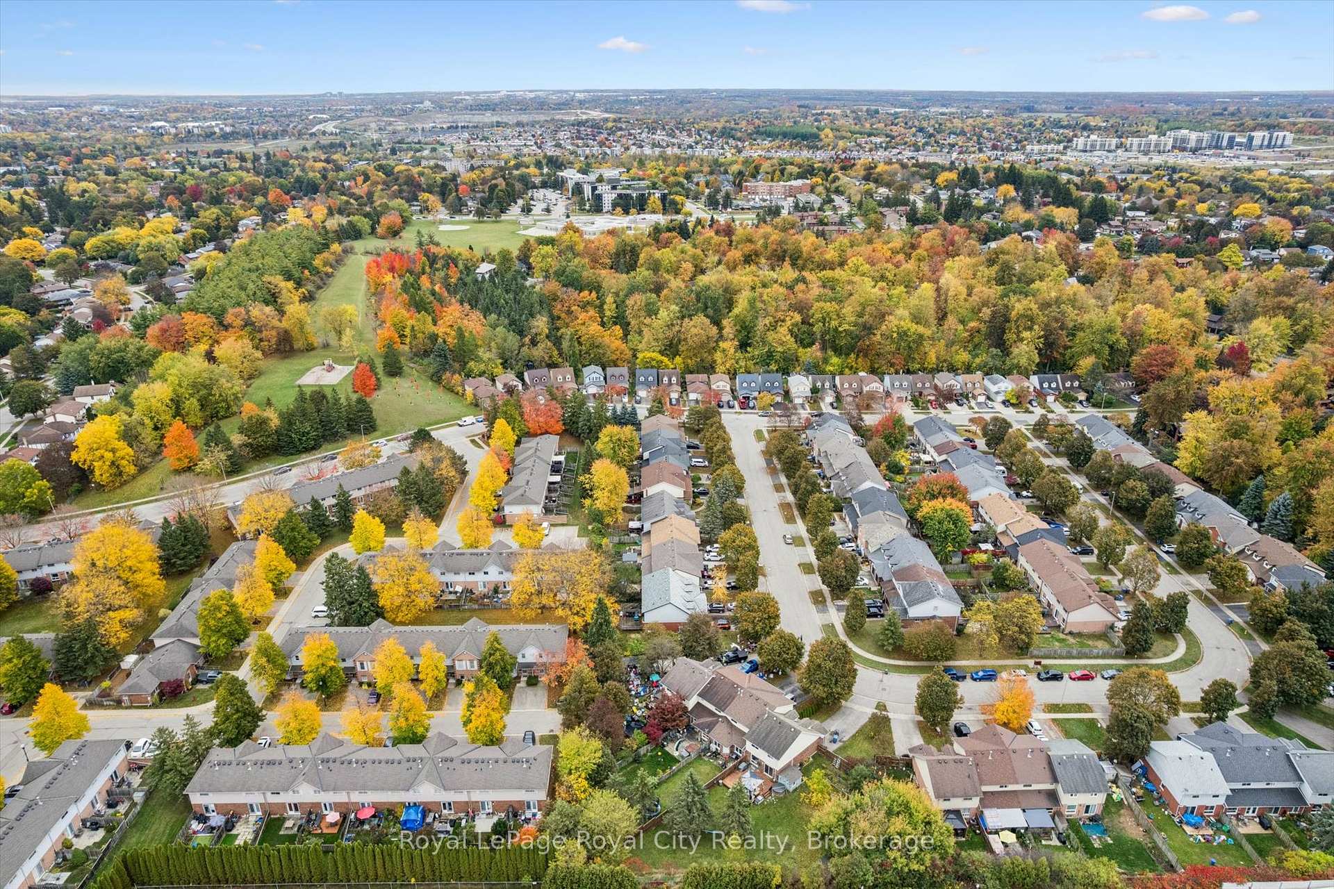 Photo 43 of 41 Grandridge Crescent, Guelph, Willow West/Sugarbush/West Acres — HOMEH