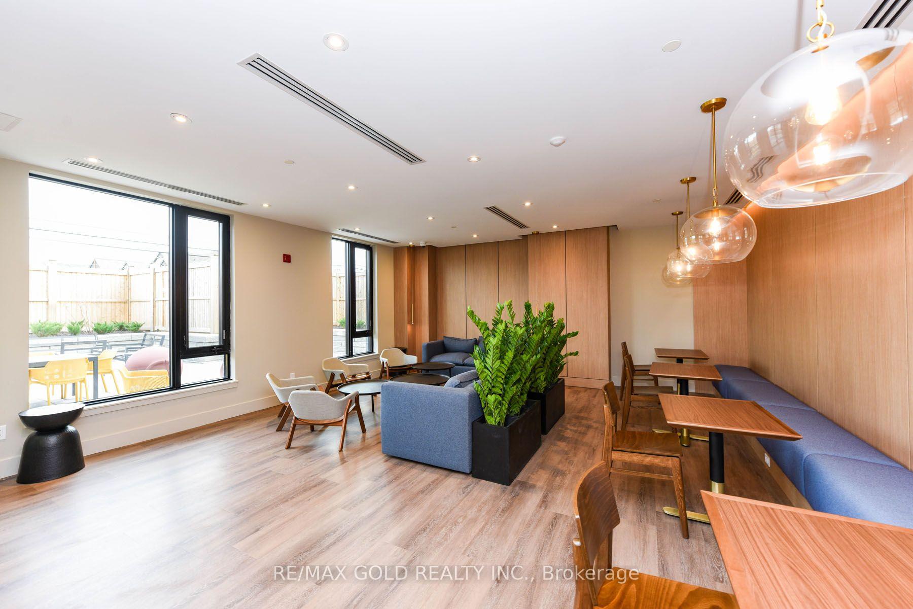 Photo 5 of Unit 514, 1440 Clarriage Court, Milton, Ford — HOMEH