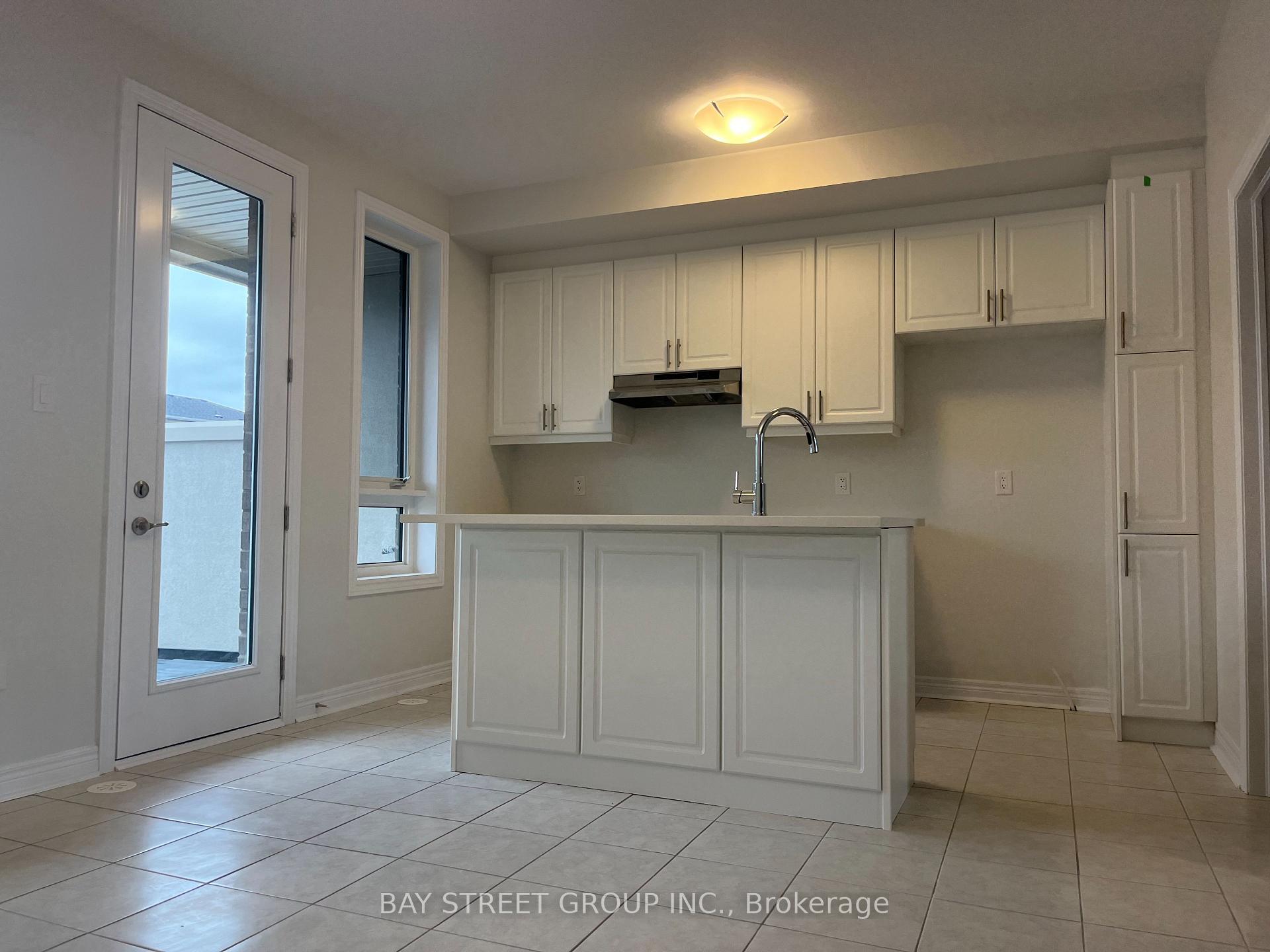 Photo 6 of 26 Robert Eaton Avenue, Markham, Middlefield — HOMEH