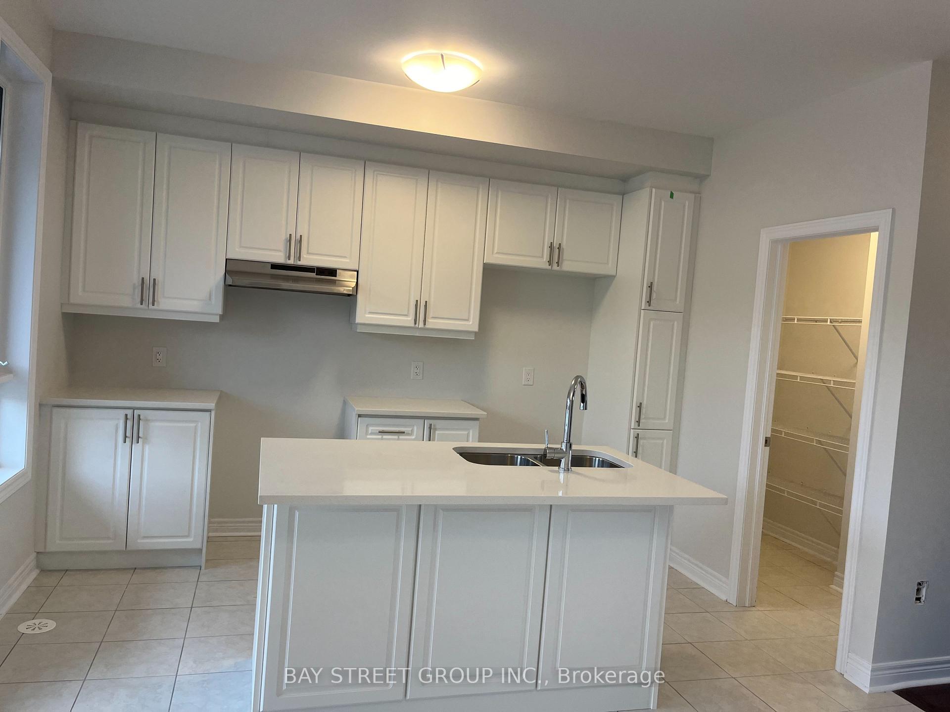 Photo 7 of 26 Robert Eaton Avenue, Markham, Middlefield — HOMEH