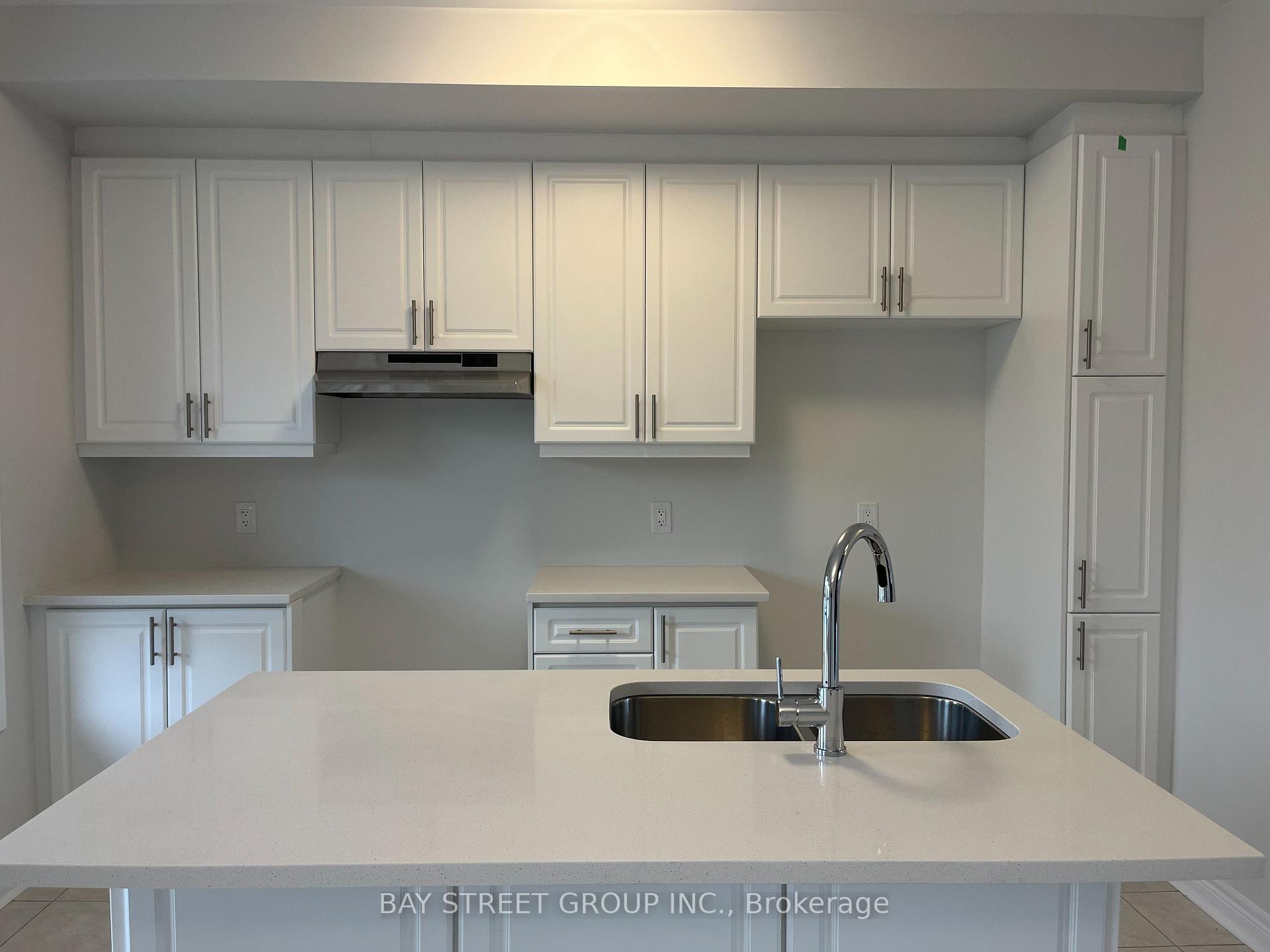 Photo 8 of 26 Robert Eaton Avenue, Markham, Middlefield — HOMEH