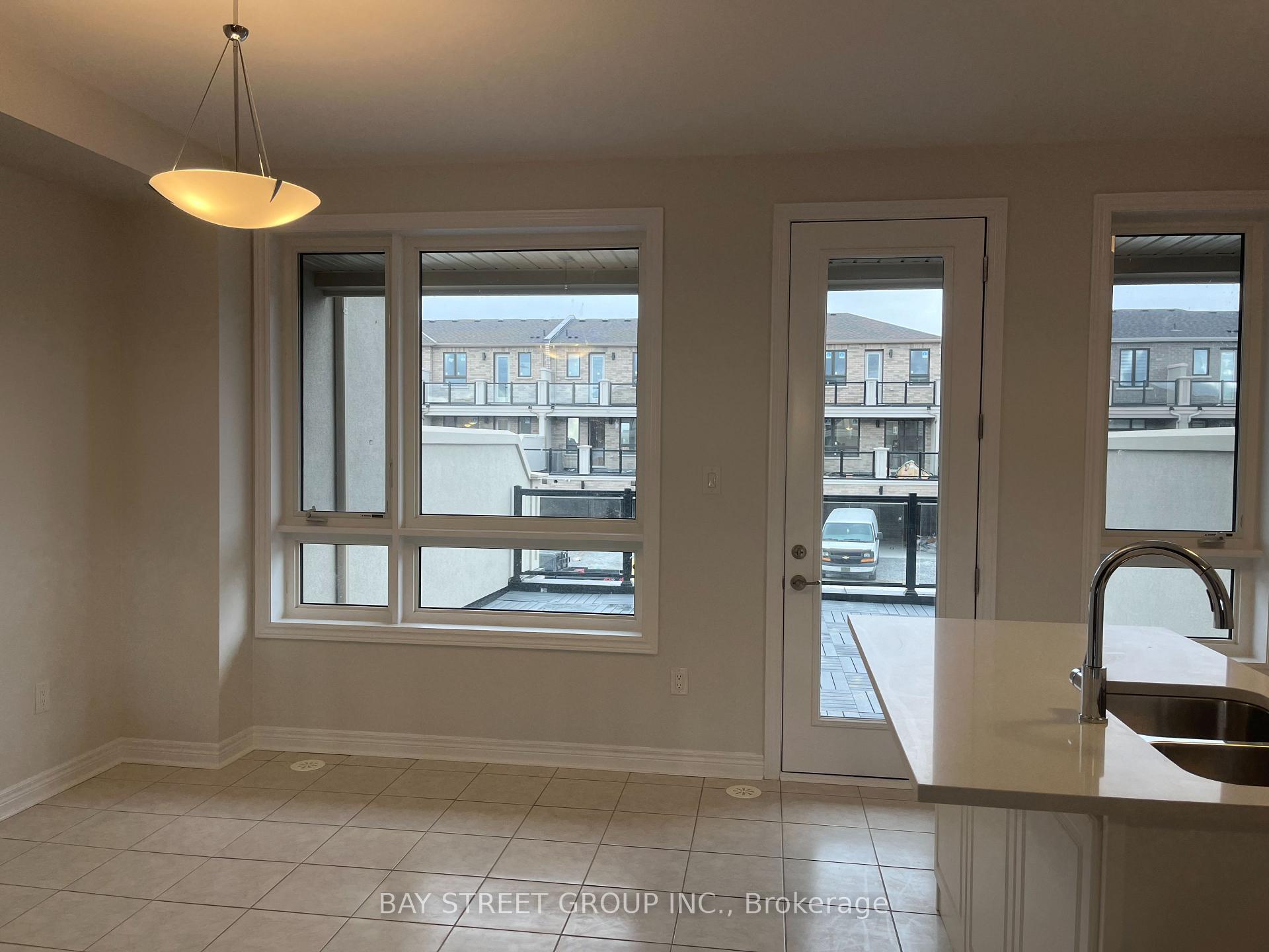Photo 10 of 26 Robert Eaton Avenue, Markham, Middlefield — HOMEH