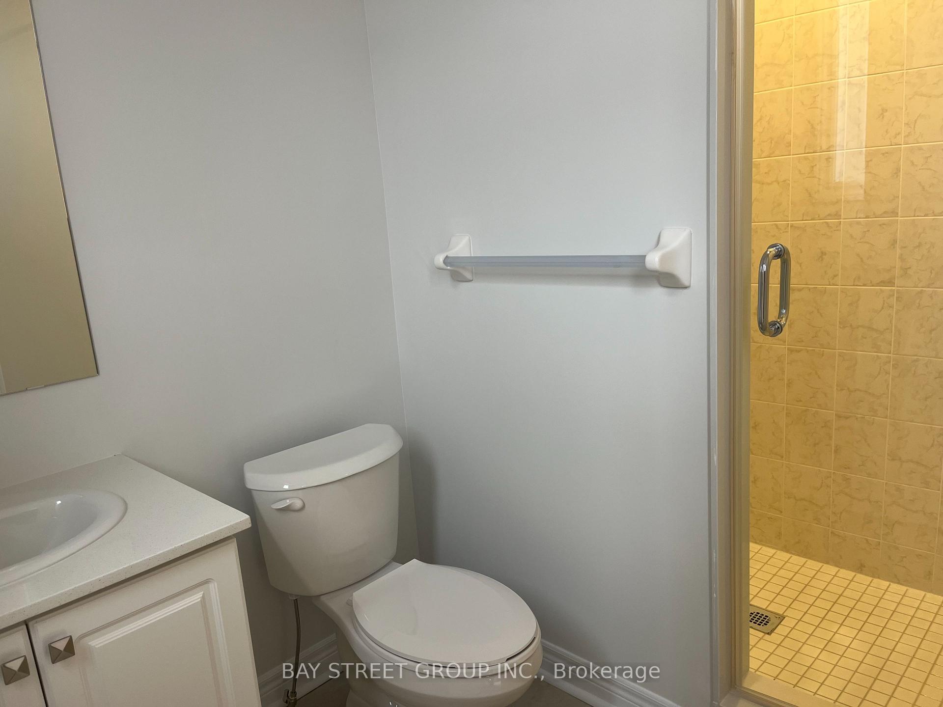 Photo 18 of 26 Robert Eaton Avenue, Markham, Middlefield — HOMEH