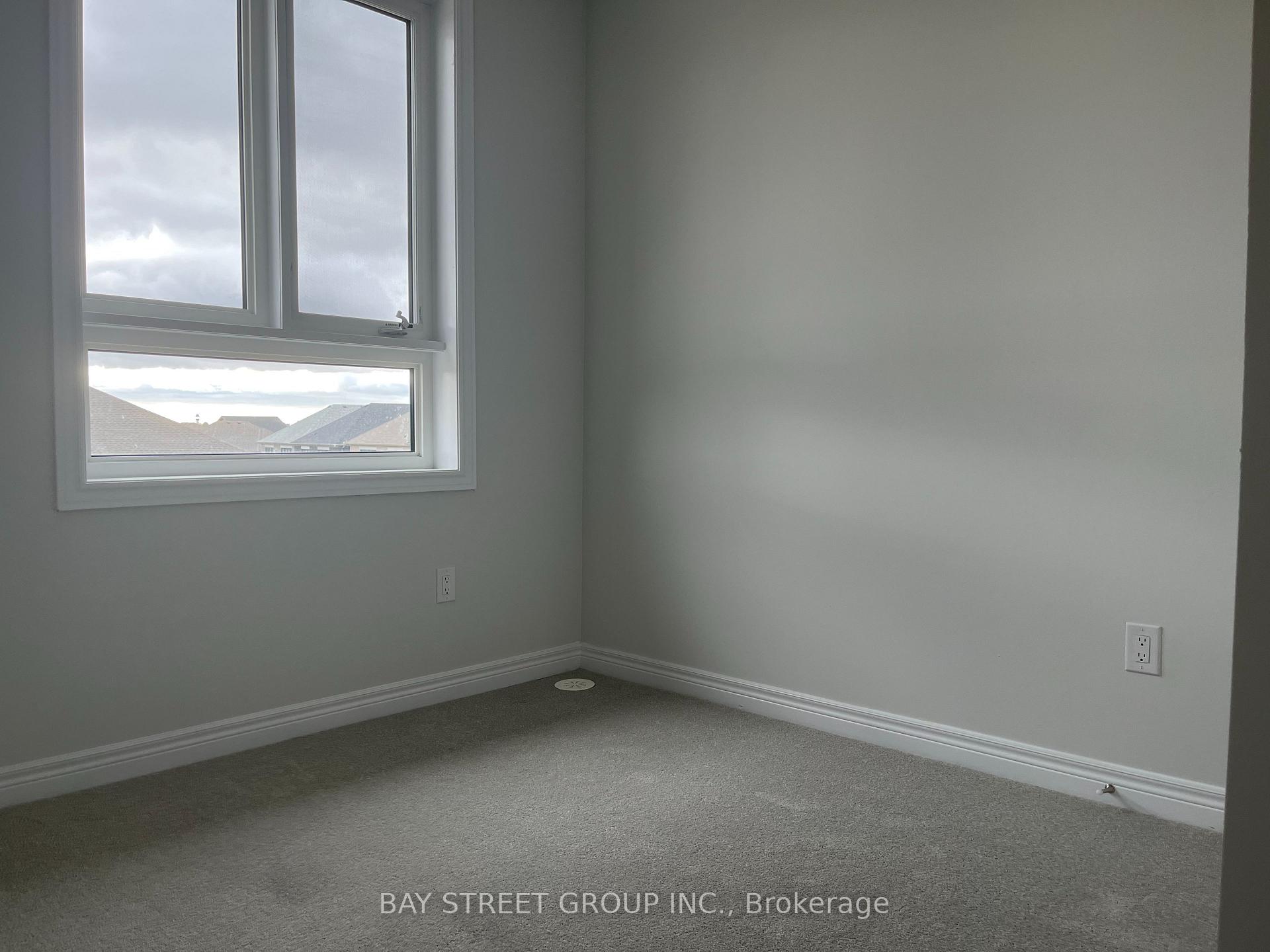Photo 20 of 26 Robert Eaton Avenue, Markham, Middlefield — HOMEH