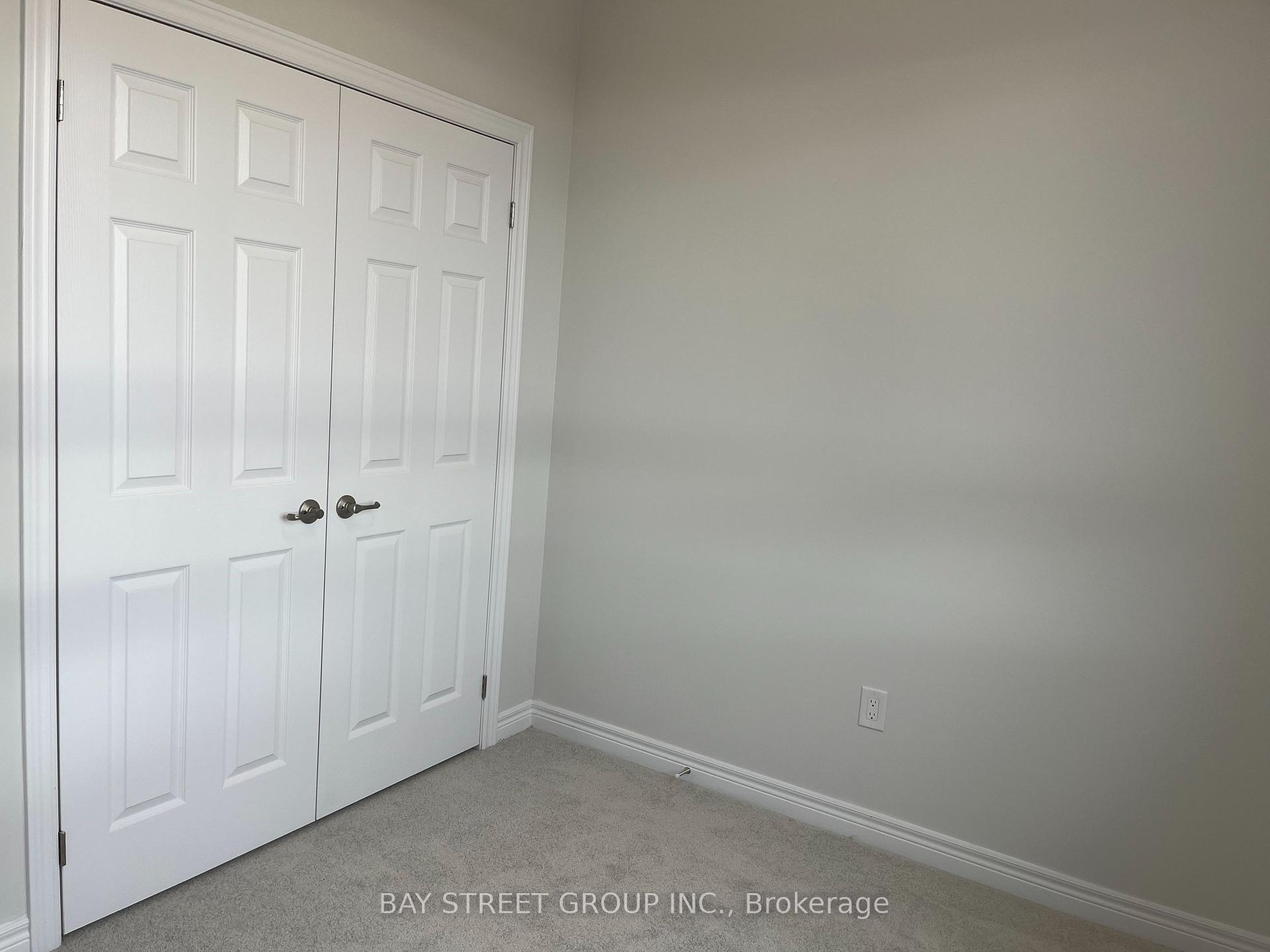Photo 21 of 26 Robert Eaton Avenue, Markham, Middlefield — HOMEH