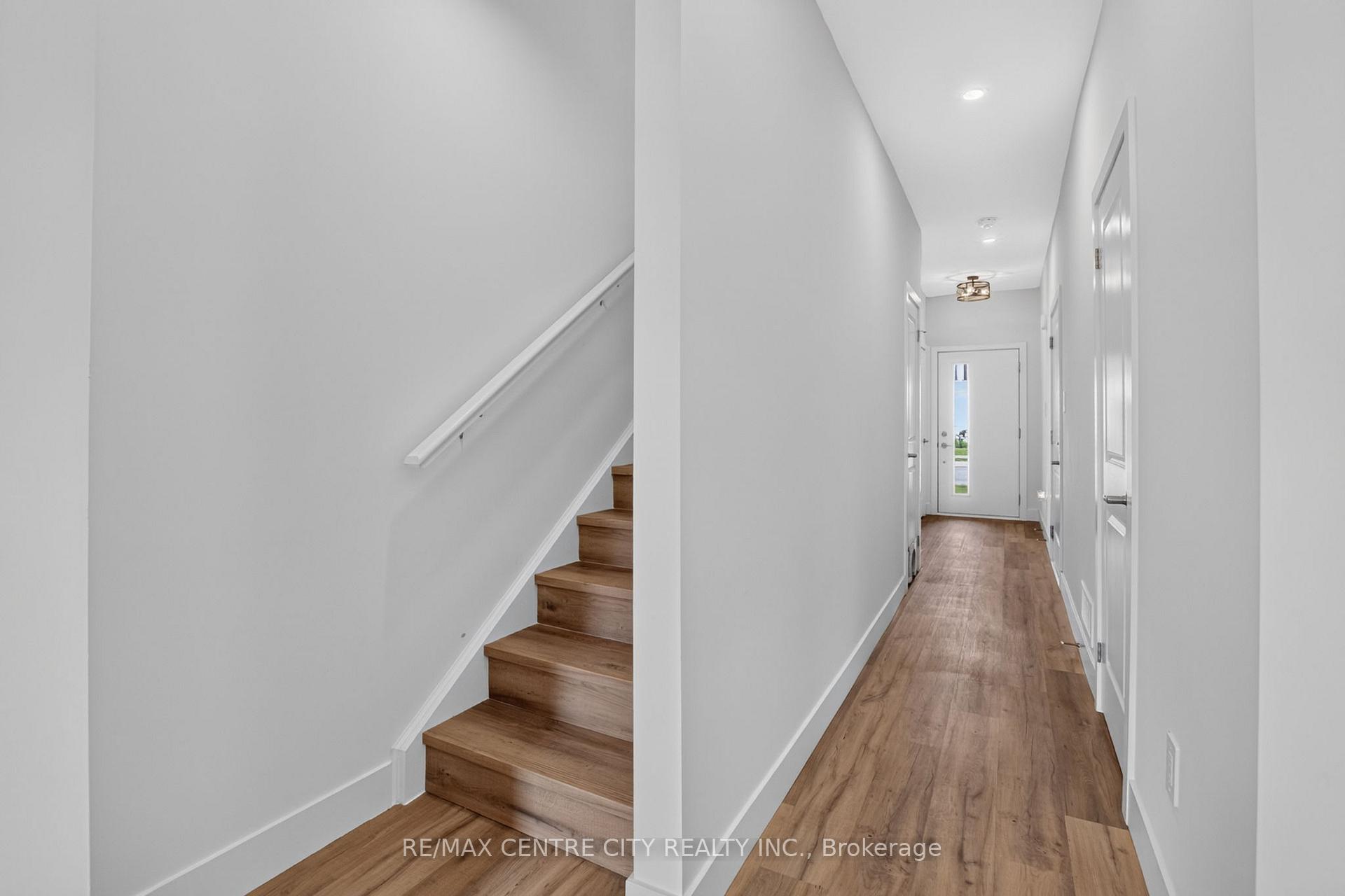 Photo 11 of Unit 56, 1595 Capri Crescent, London, North S — HOMEH