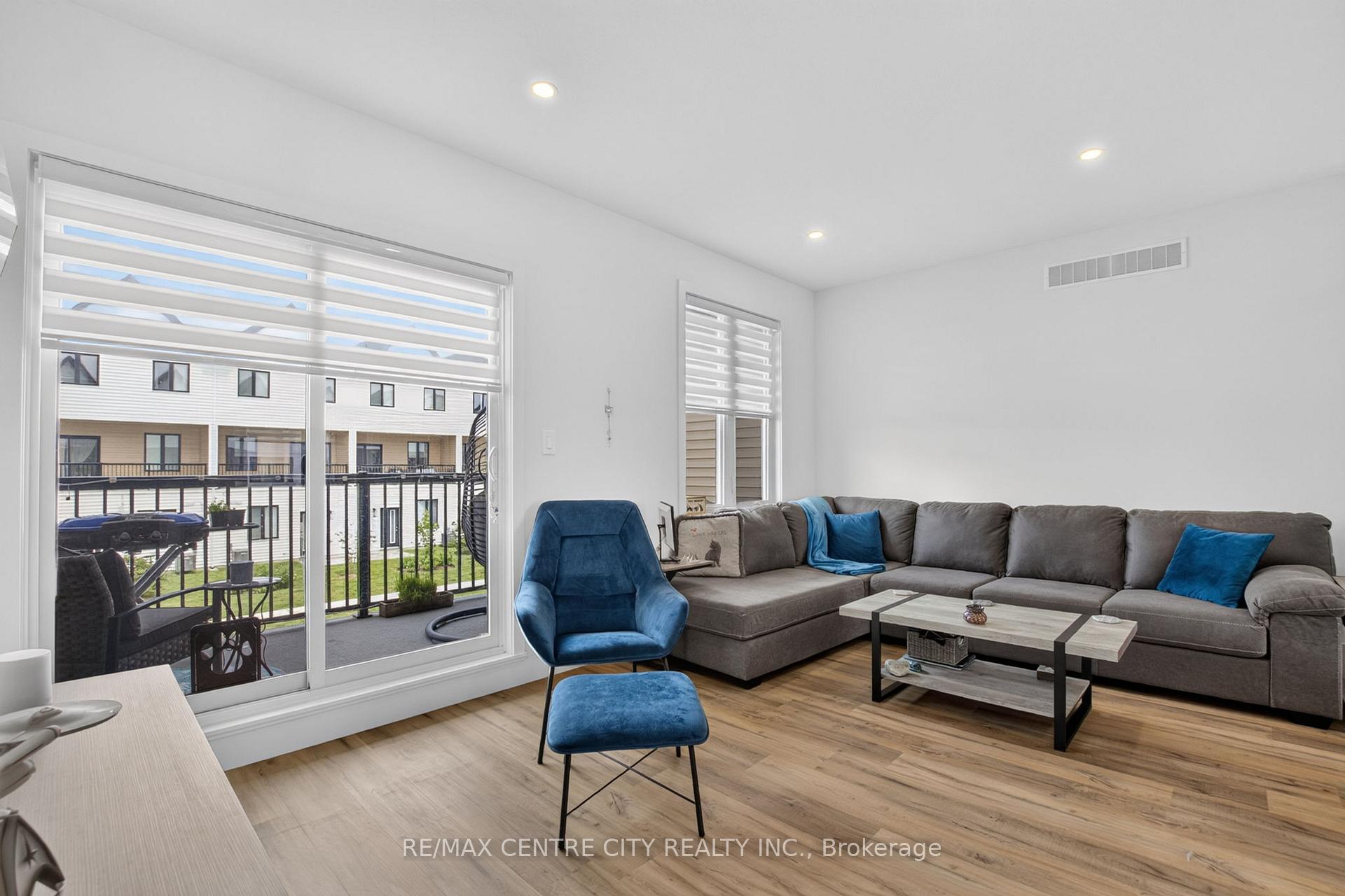 Photo 14 of Unit 56, 1595 Capri Crescent, London, North S — HOMEH
