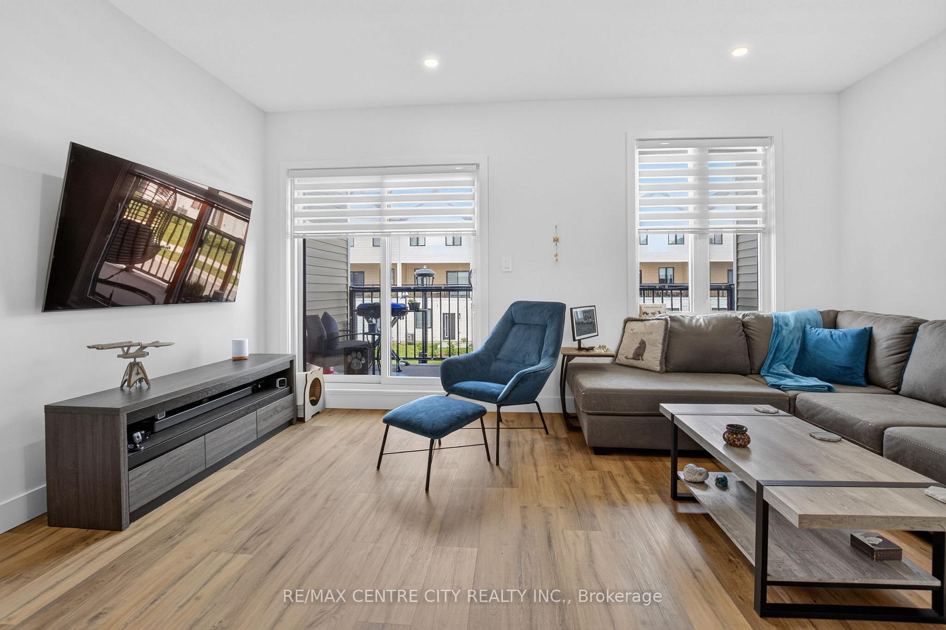 Photo 16 of Unit 56, 1595 Capri Crescent, London, North S — HOMEH