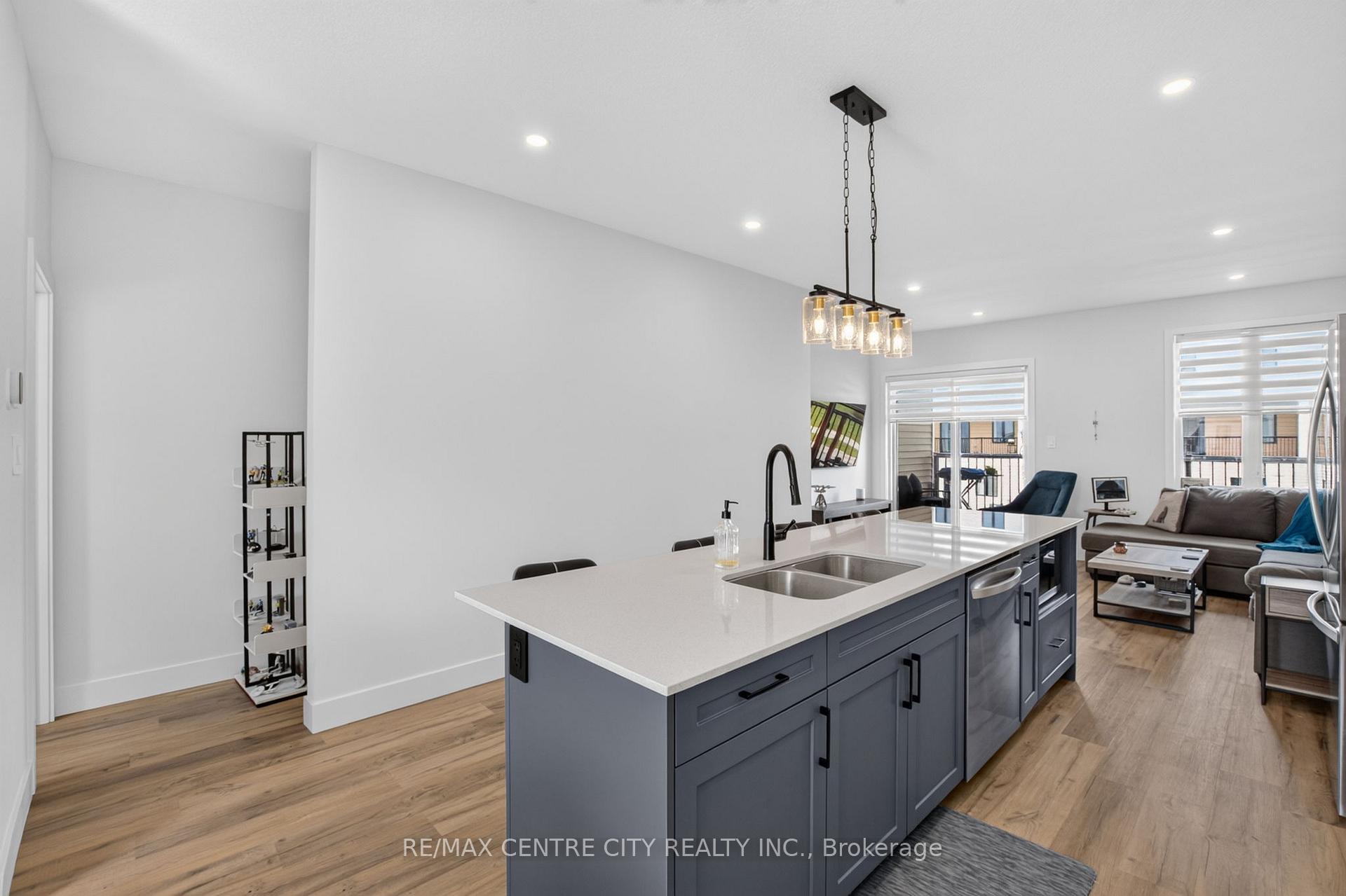 Photo 17 of Unit 56, 1595 Capri Crescent, London, North S — HOMEH