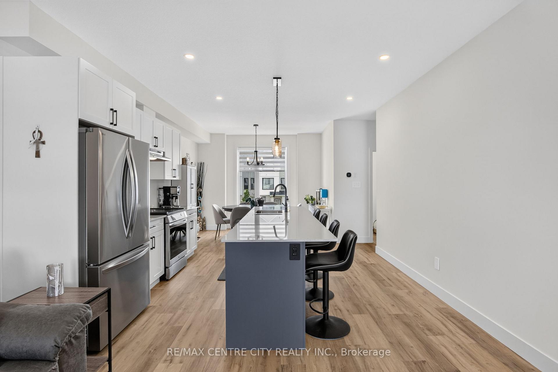 Photo 19 of Unit 56, 1595 Capri Crescent, London, North S — HOMEH