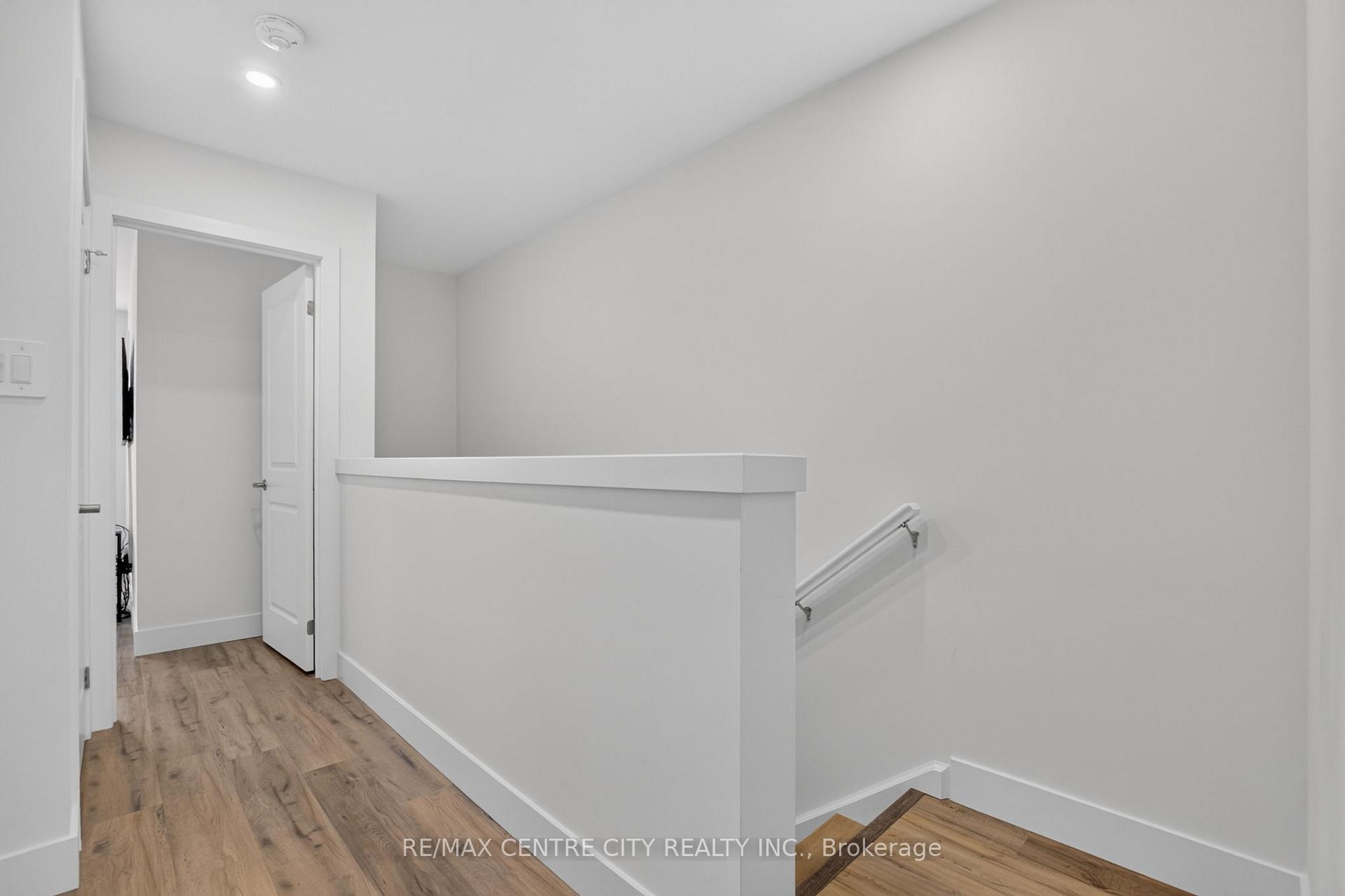 Photo 24 of Unit 56, 1595 Capri Crescent, London, North S — HOMEH