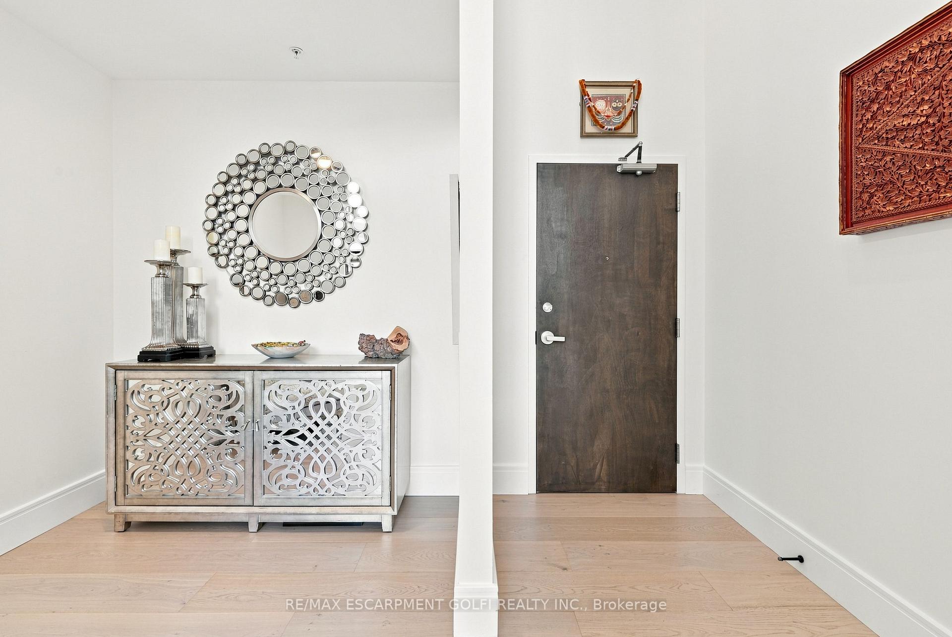 Photo 3 of Unit PH5, 112 King Street E, Hamilton, Beasley — HOMEH