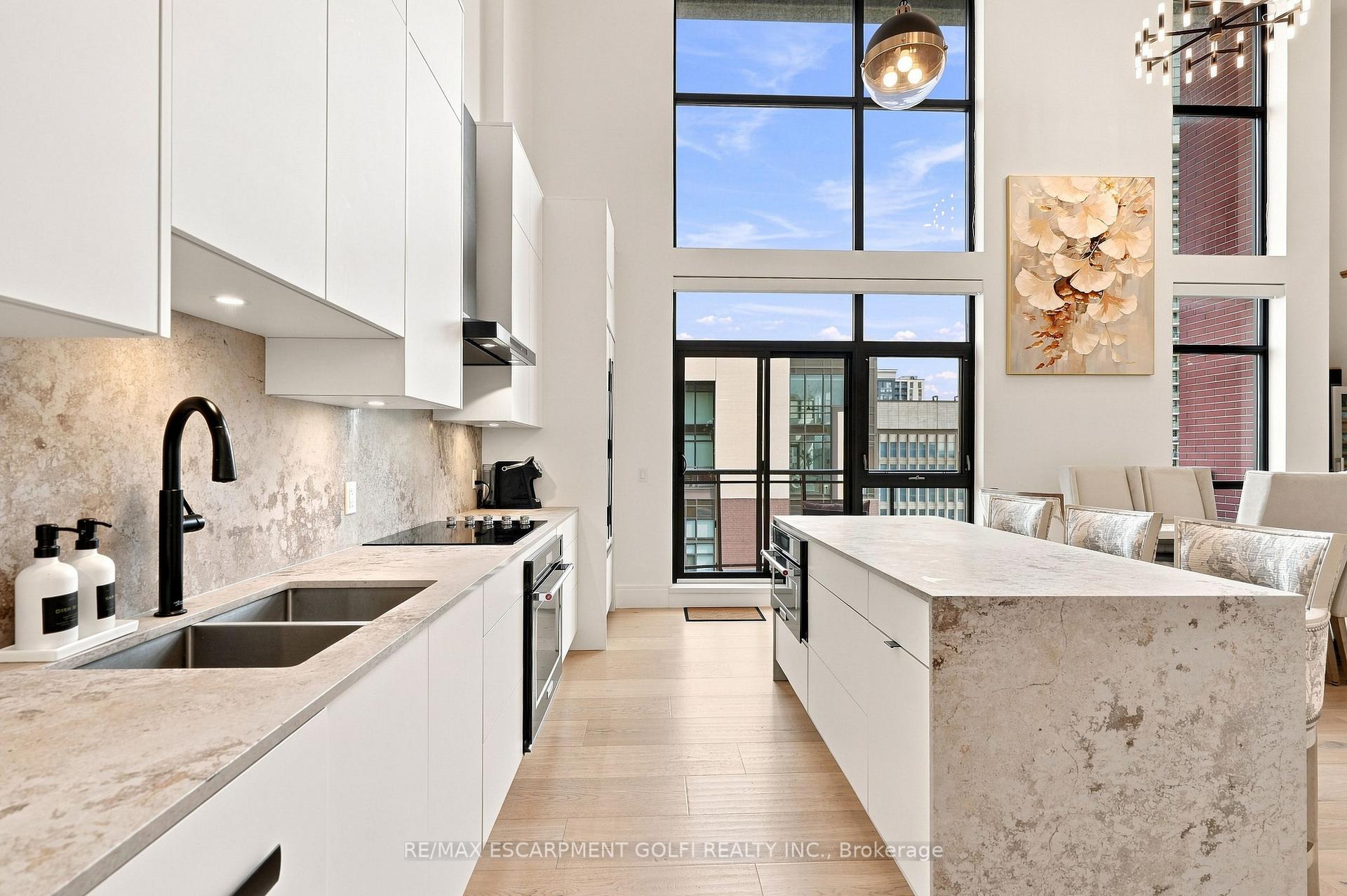 Photo 6 of Unit PH5, 112 King Street E, Hamilton, Beasley — HOMEH
