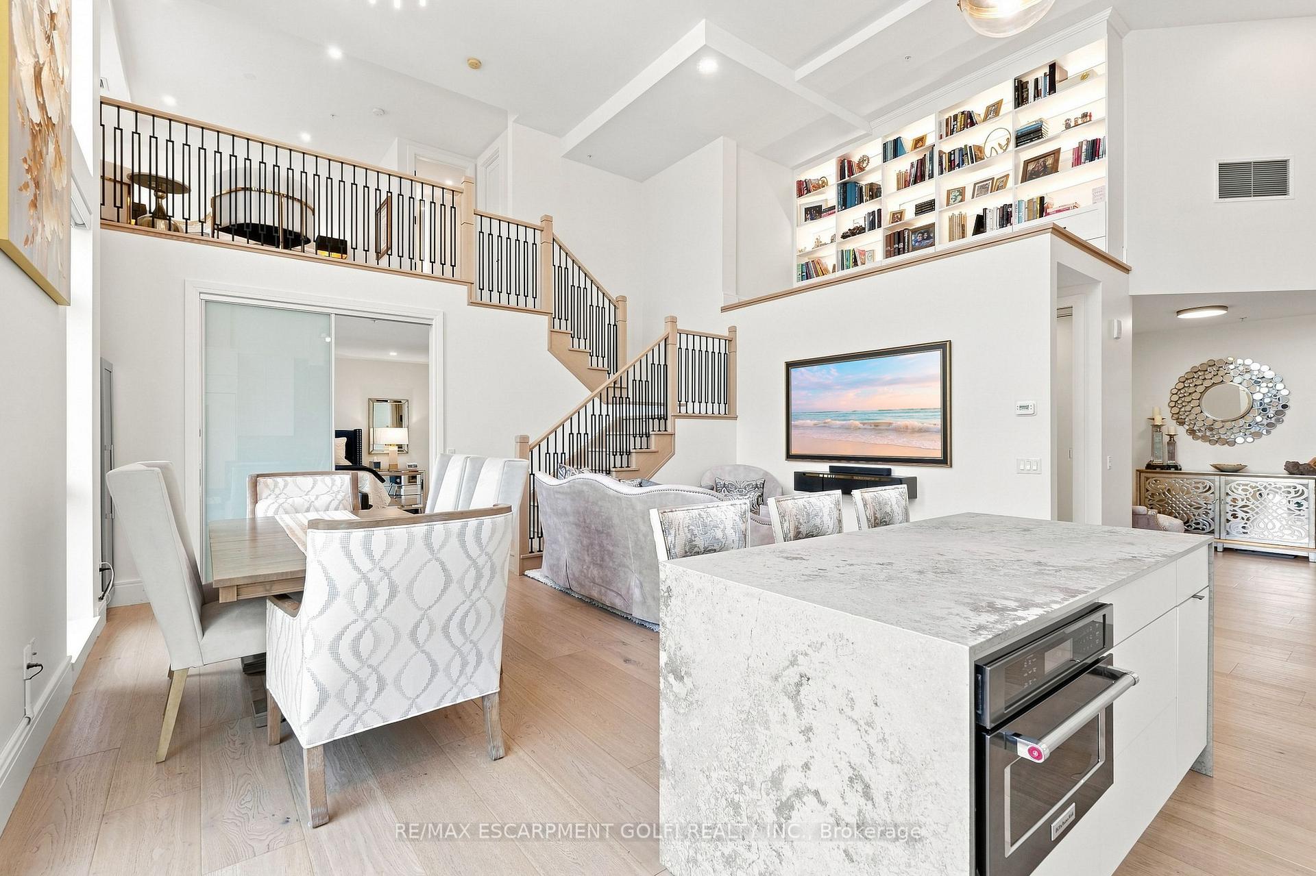 Photo 7 of Unit PH5, 112 King Street E, Hamilton, Beasley — HOMEH