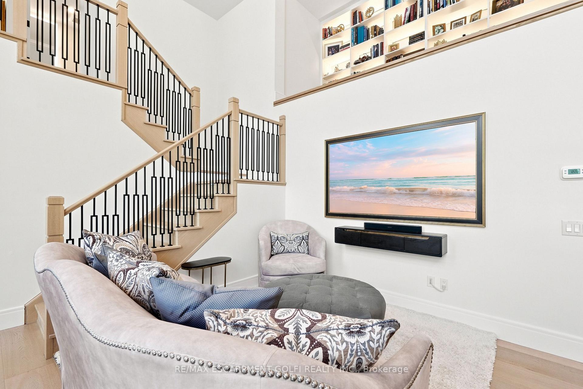 Photo 12 of Unit PH5, 112 King Street E, Hamilton, Beasley — HOMEH