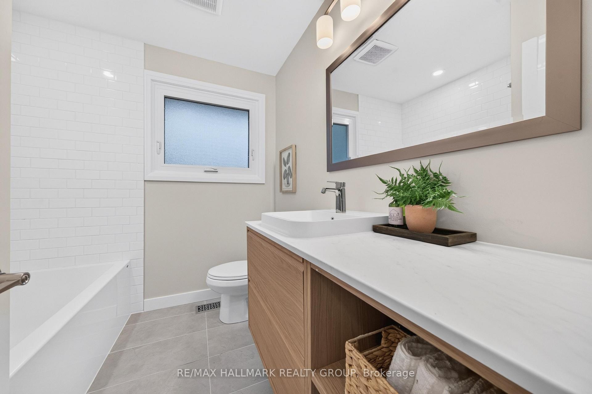 Photo 22 of 9 Cleadon Drive, Ottawa, Crystal Beach — HOMEH