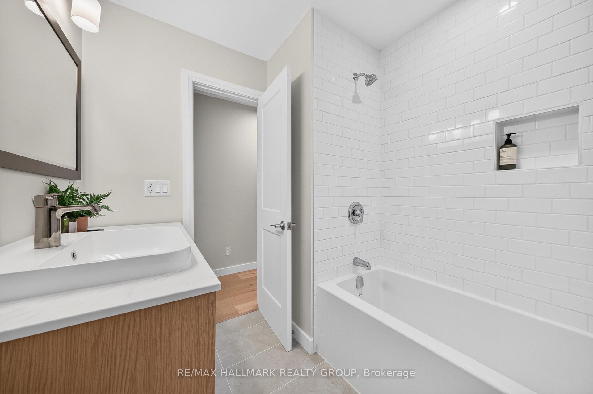 Photo 23 of 9 Cleadon Drive, Ottawa, Crystal Beach — HOMEH
