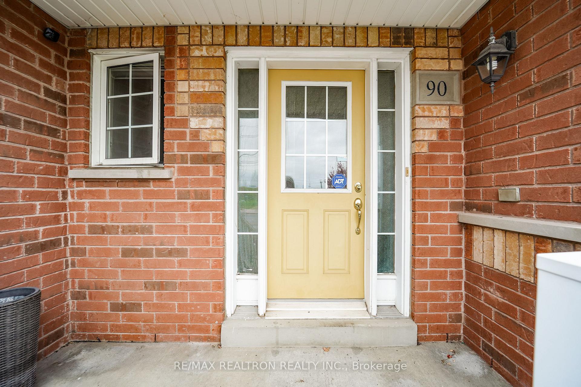 Photo 5 of 90 Williamson Drive E, Ajax, Northeast Ajax — HOMEH