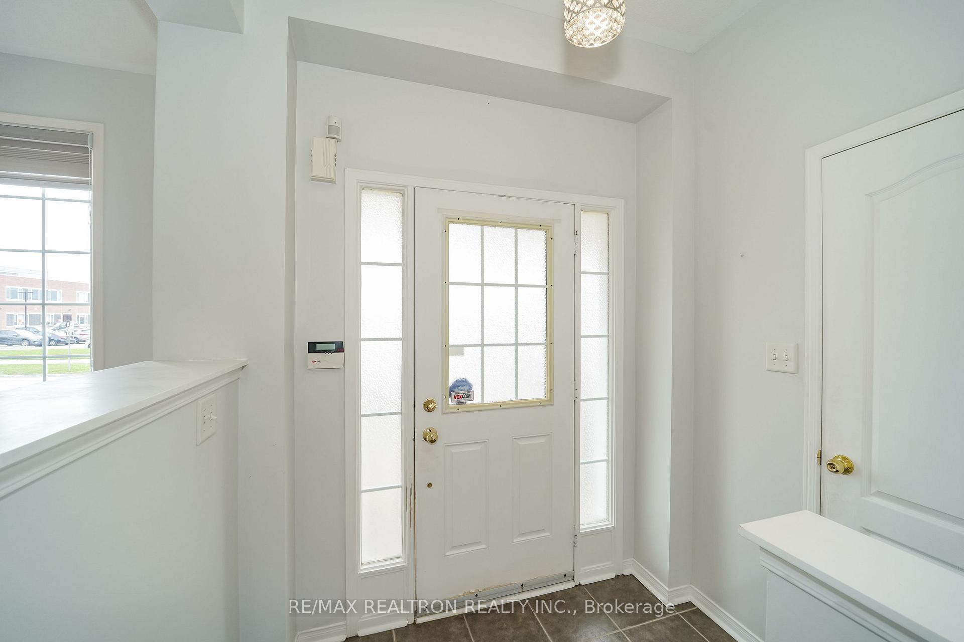 Photo 6 of 90 Williamson Drive E, Ajax, Northeast Ajax — HOMEH