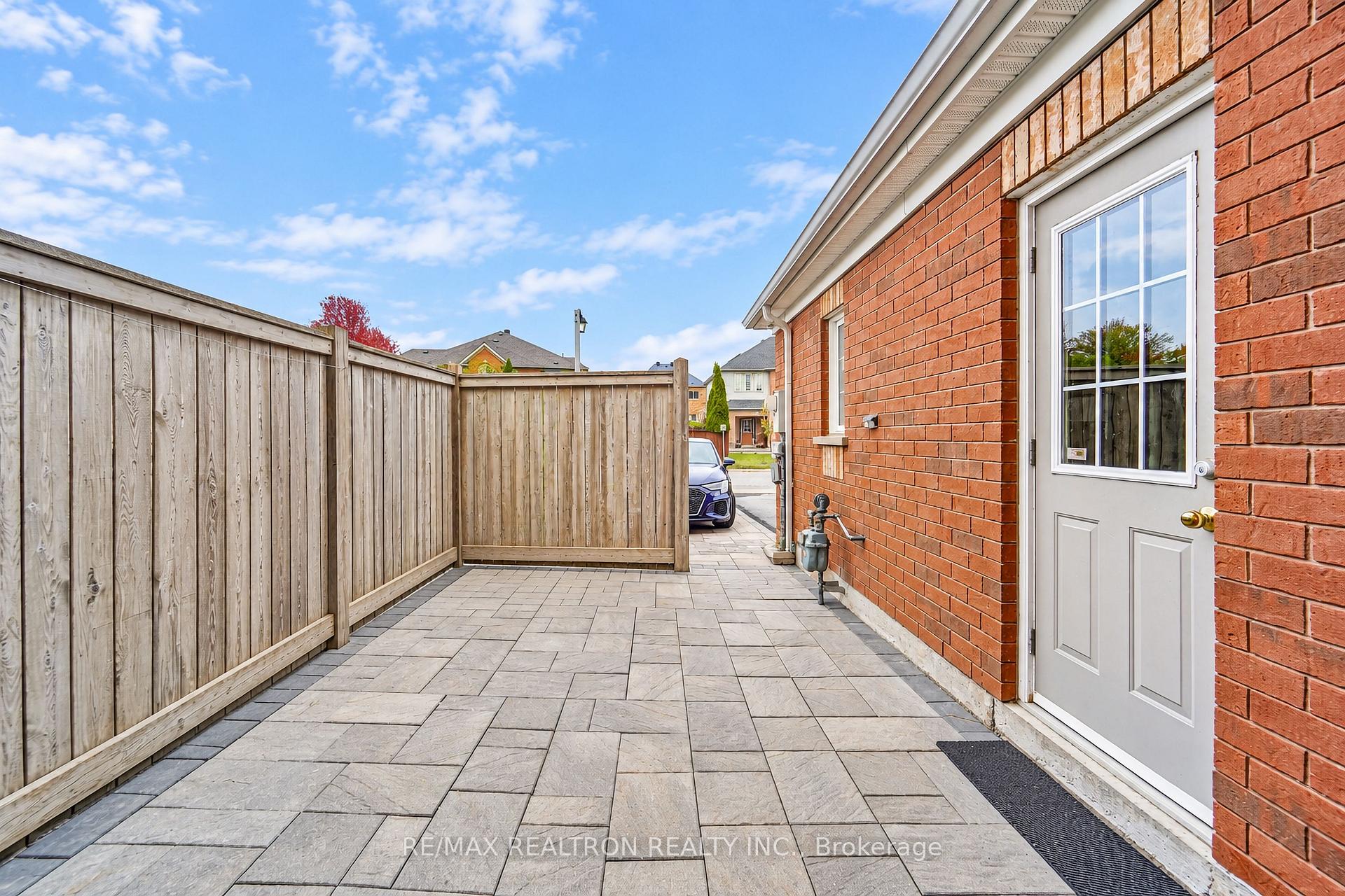 Photo 26 of 90 Williamson Drive E, Ajax, Northeast Ajax — HOMEH