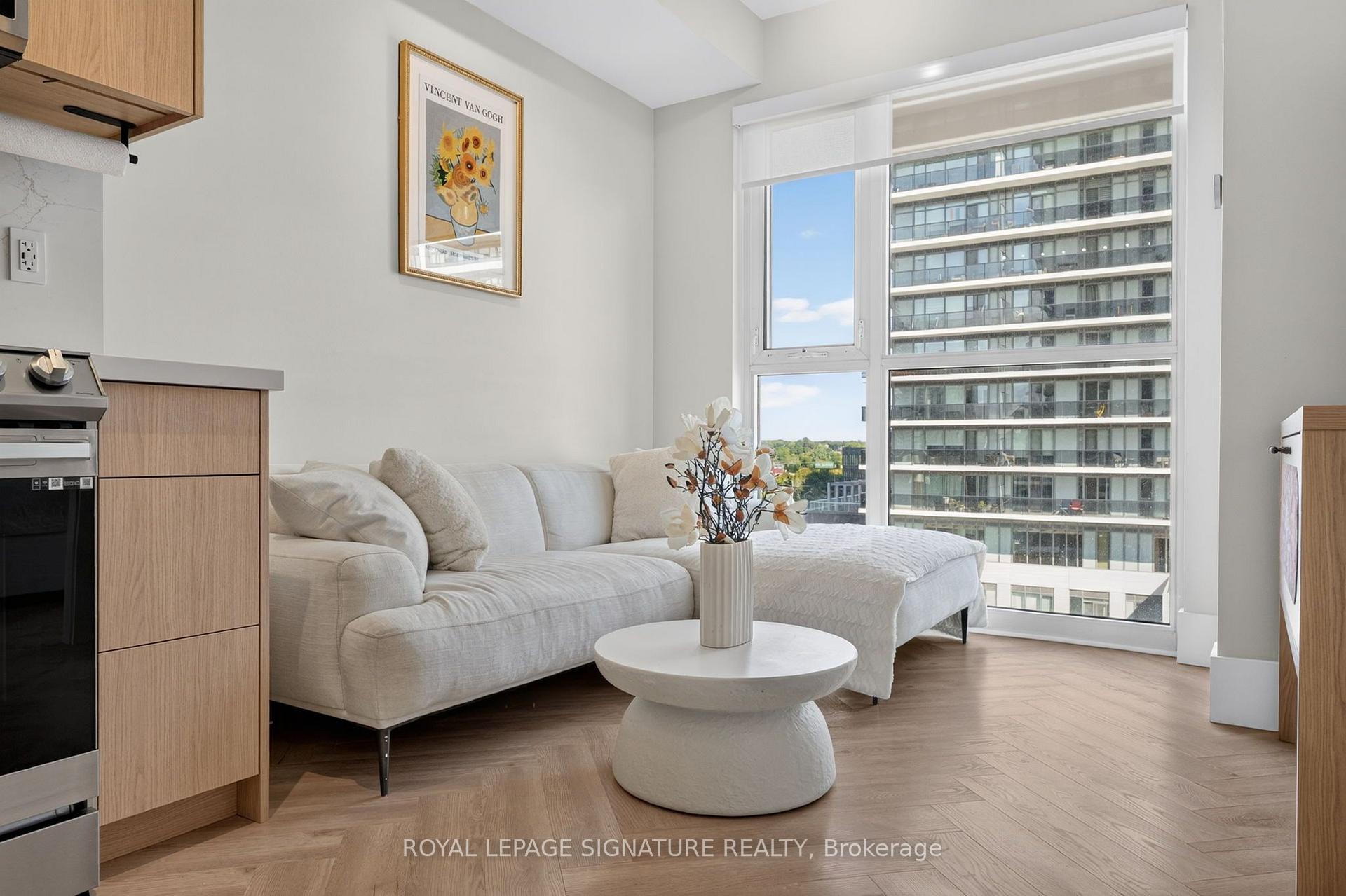 Photo 6 of Unit 706, 33 Shore Breeze Drive, Etobicoke, Mimico — HOMEH