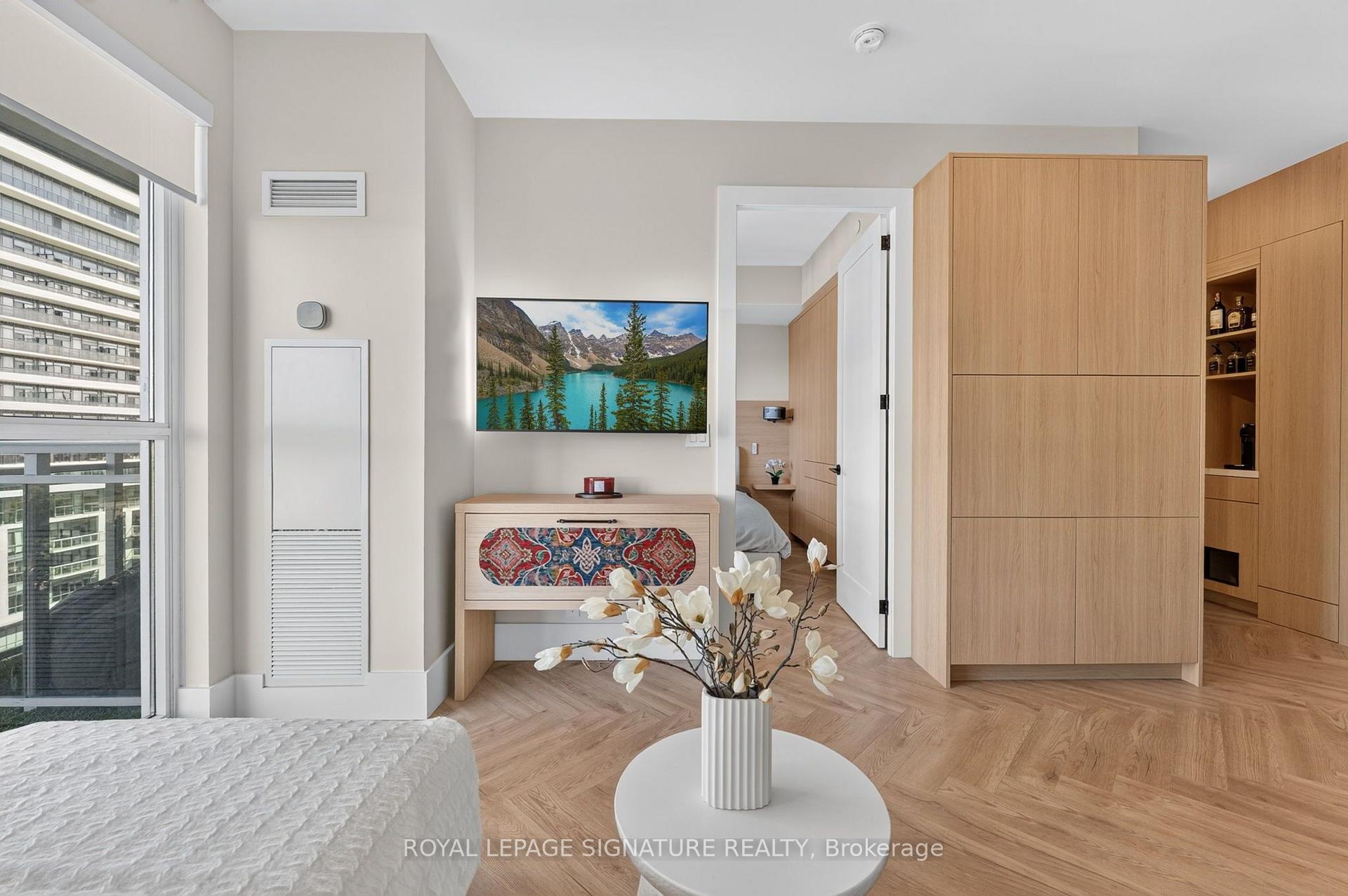 Photo 8 of Unit 706, 33 Shore Breeze Drive, Etobicoke, Mimico — HOMEH