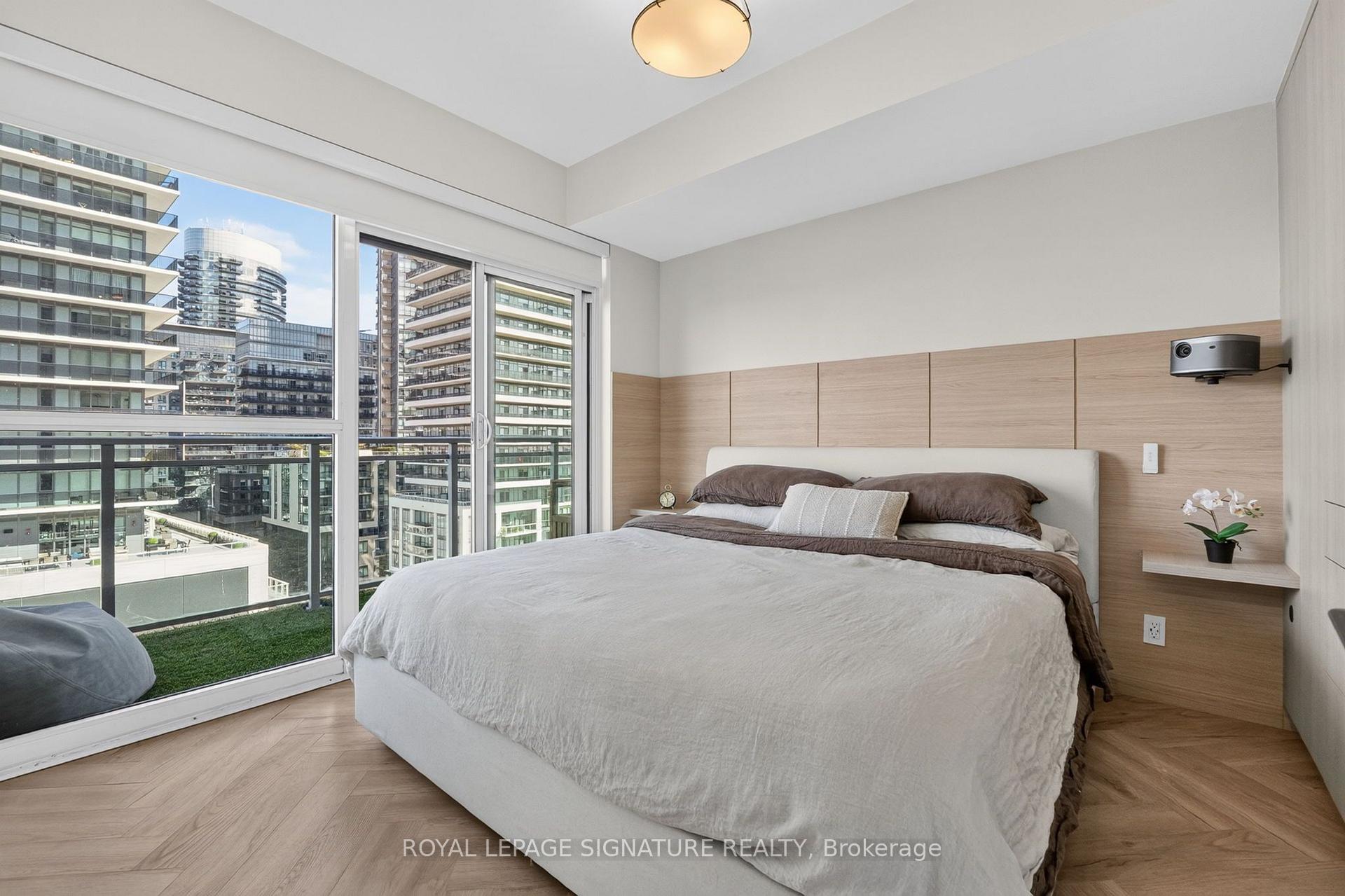 Photo 9 of Unit 706, 33 Shore Breeze Drive, Etobicoke, Mimico — HOMEH