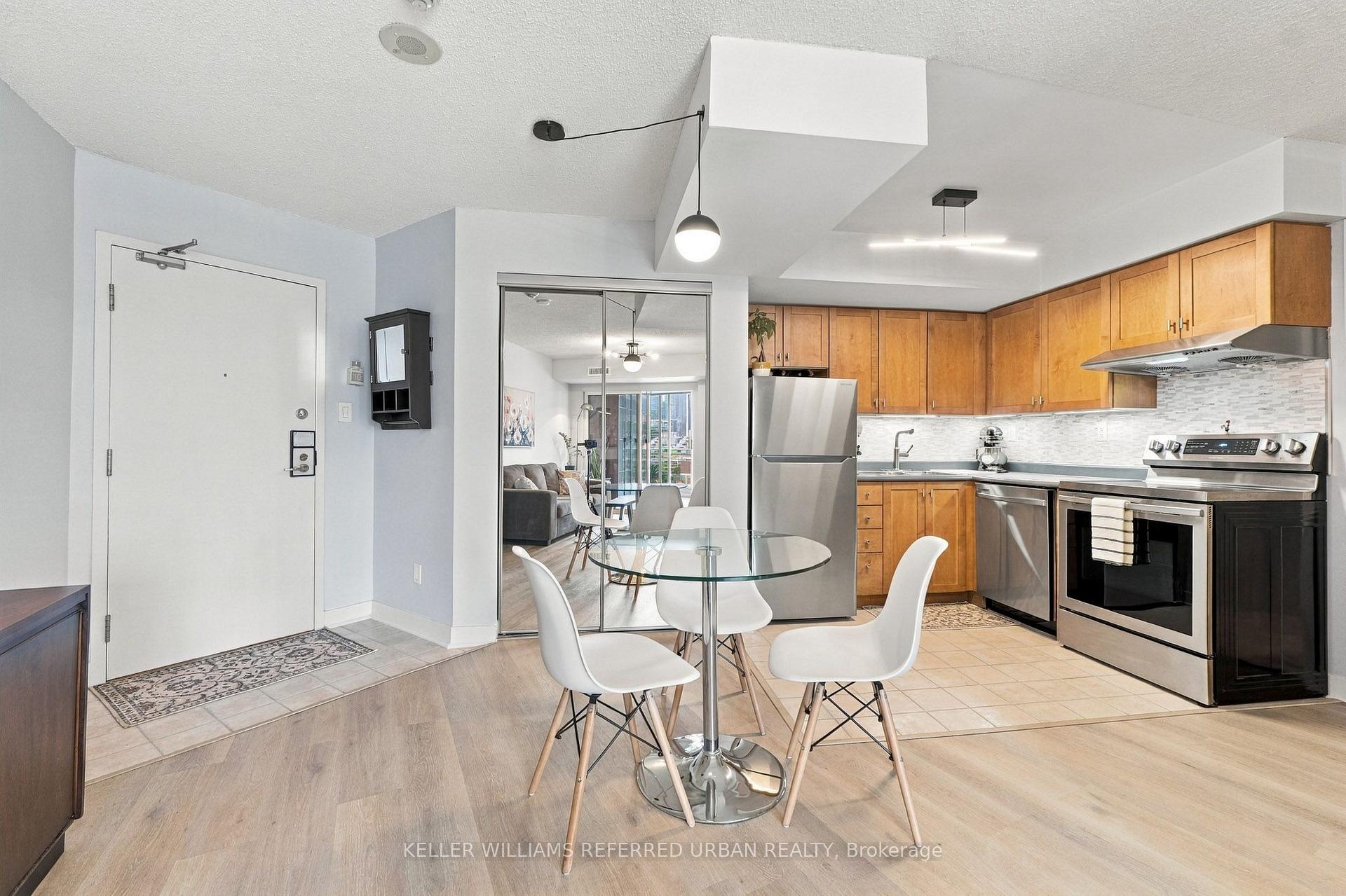 Photo 5 of Unit 1102, 650 Queens Quay W, Toronto, Niagara — HOMEH