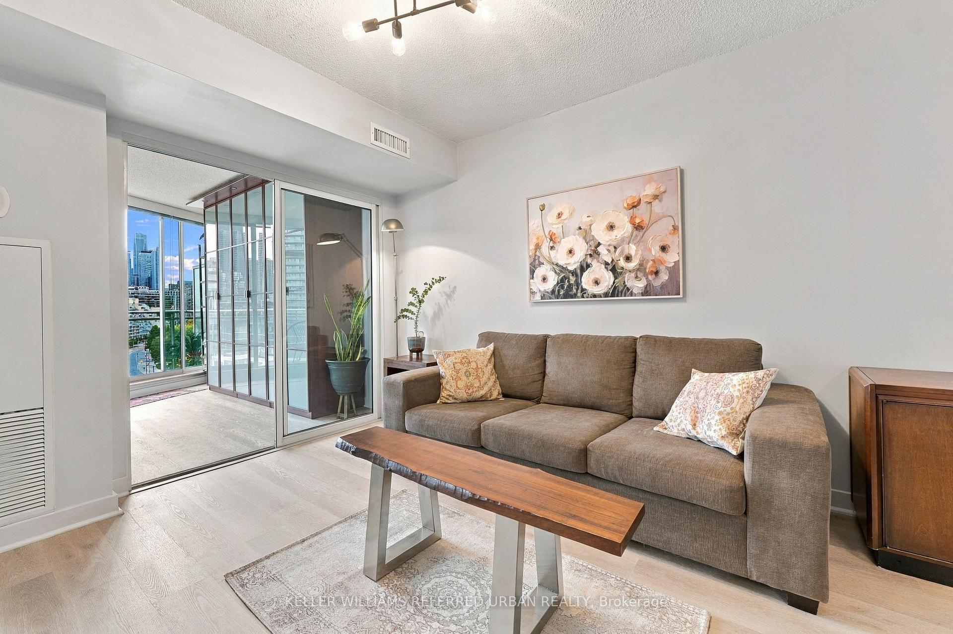 Photo 11 of Unit 1102, 650 Queens Quay W, Toronto, Niagara — HOMEH