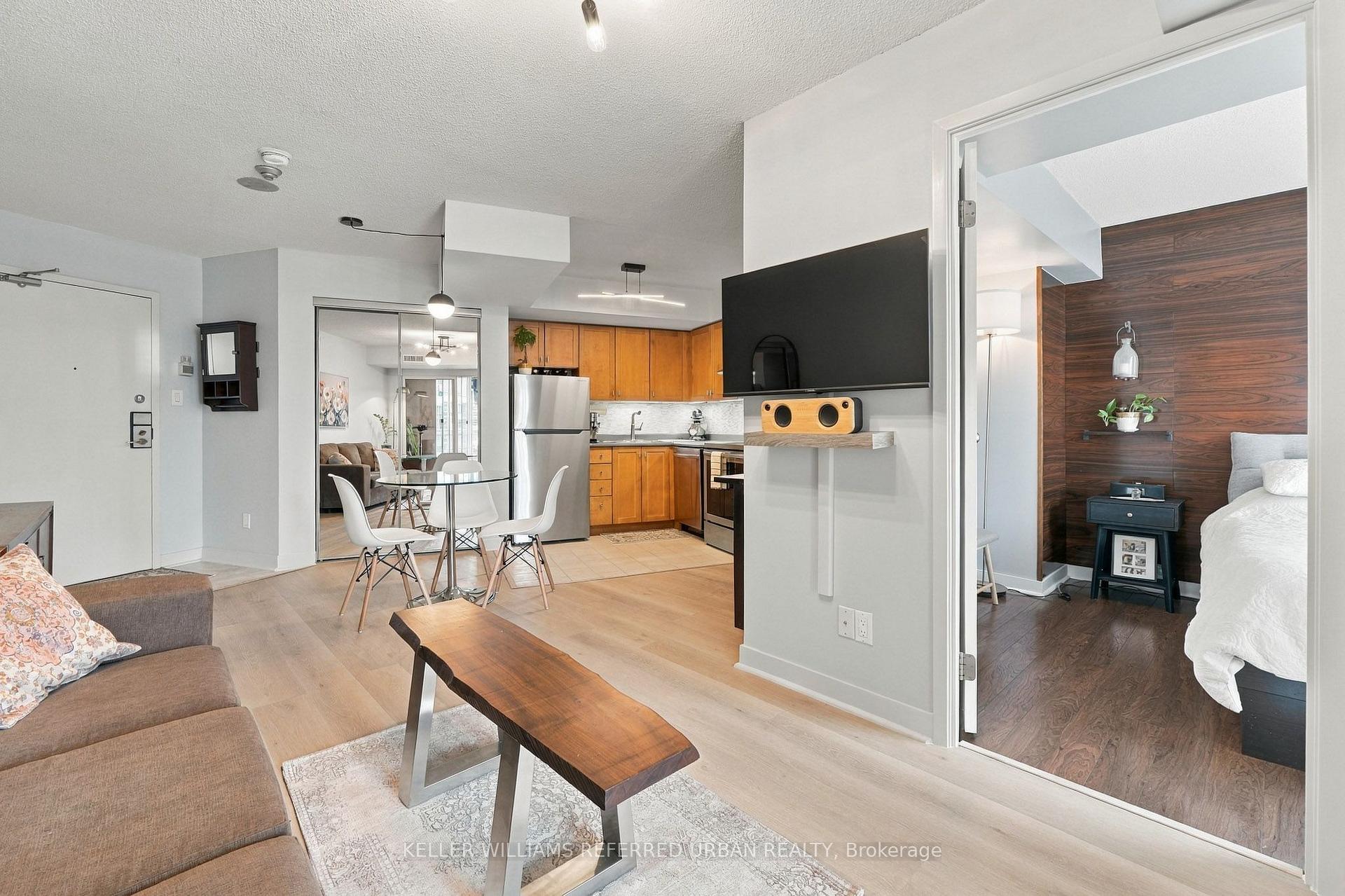 Photo 14 of Unit 1102, 650 Queens Quay W, Toronto, Niagara — HOMEH