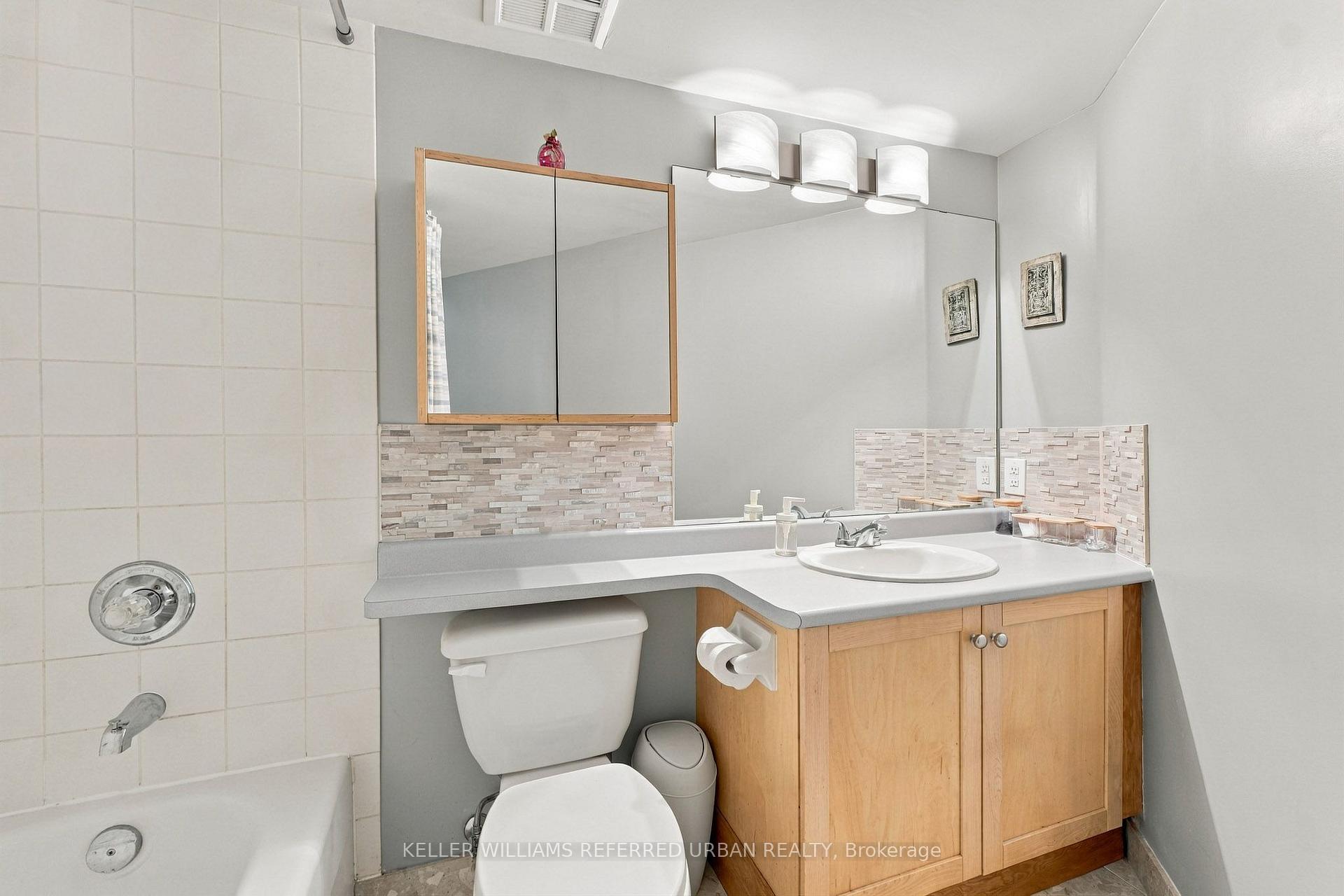 Photo 21 of Unit 1102, 650 Queens Quay W, Toronto, Niagara — HOMEH