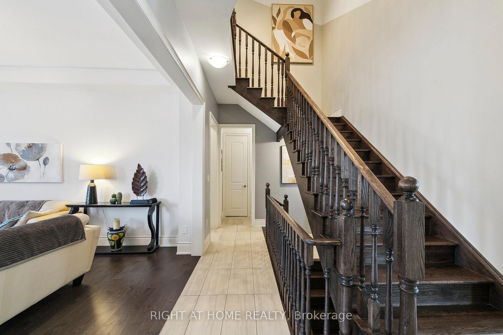 Photo 18 of 247 Humphrey Street, Hamilton, Waterdown — HOMEH