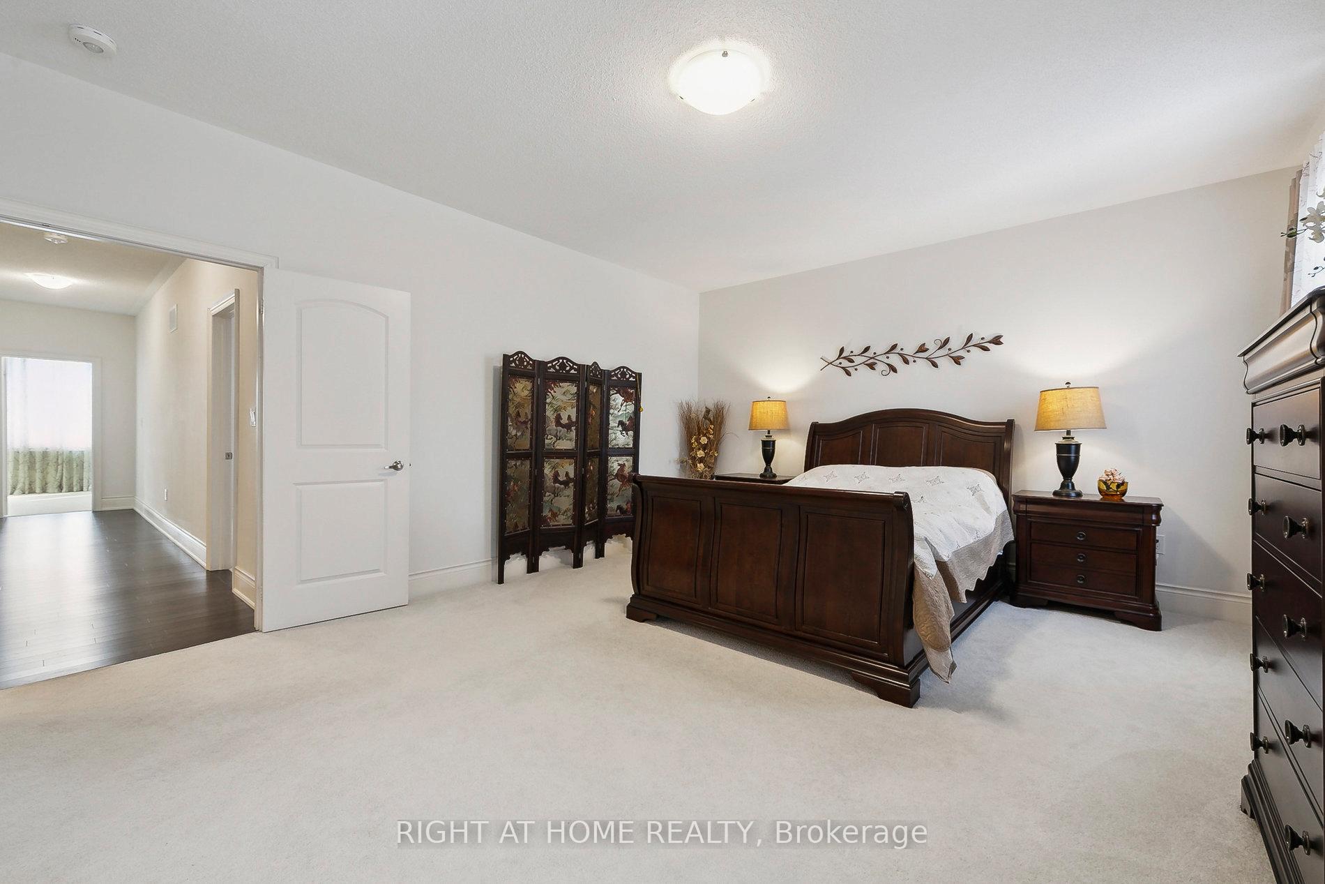 Photo 21 of 247 Humphrey Street, Hamilton, Waterdown — HOMEH