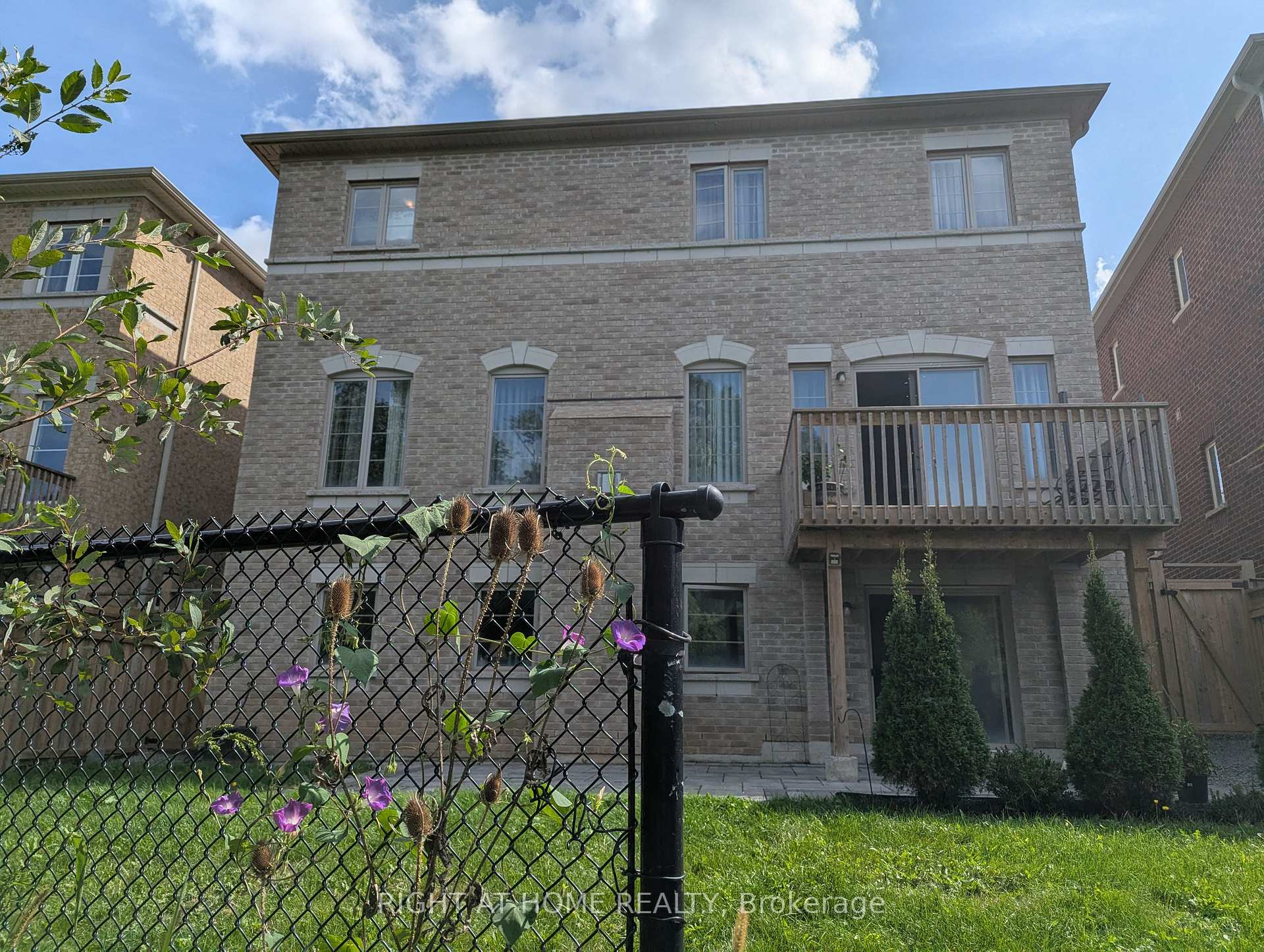 Photo 33 of 247 Humphrey Street, Hamilton, Waterdown — HOMEH
