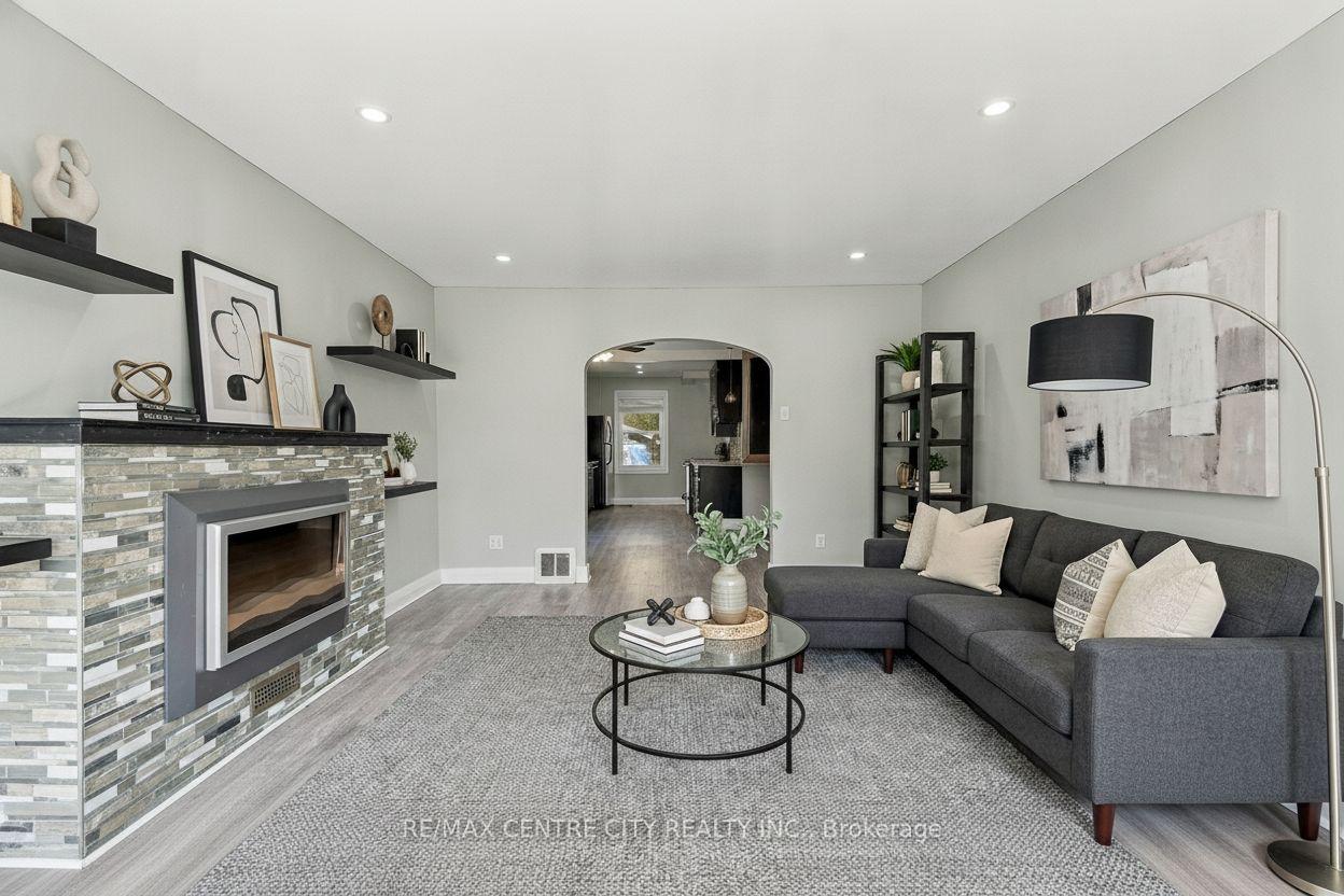 Photo 7 of 22 Graydon Street, London, East N — HOMEH